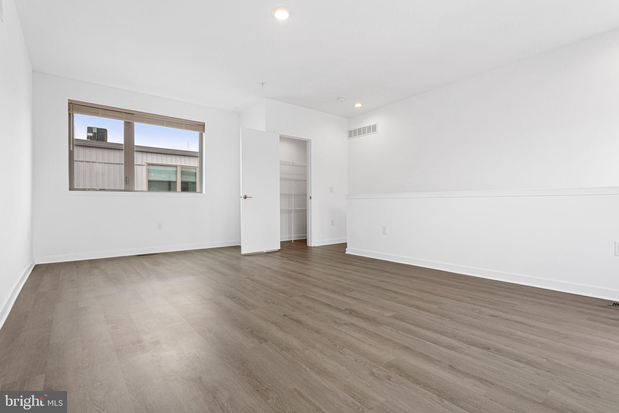 NORTHBANK - Residential