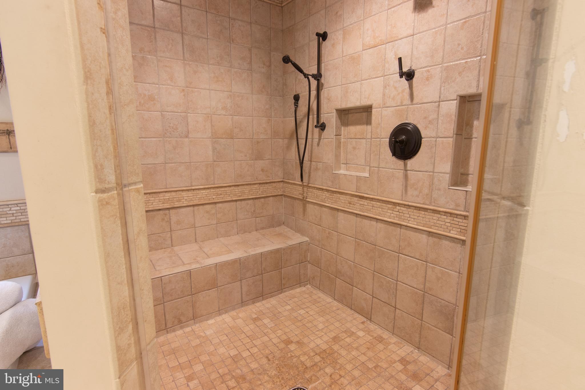 COLUMBIA FOREST - Residential