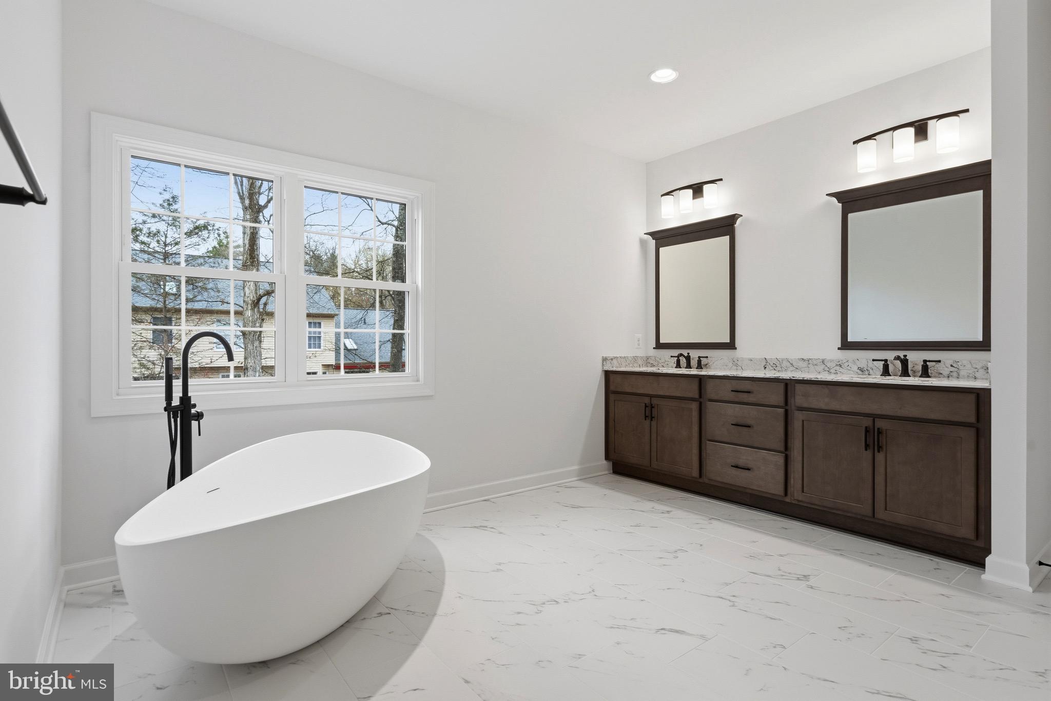 BROAD RUN FARMS - Residential