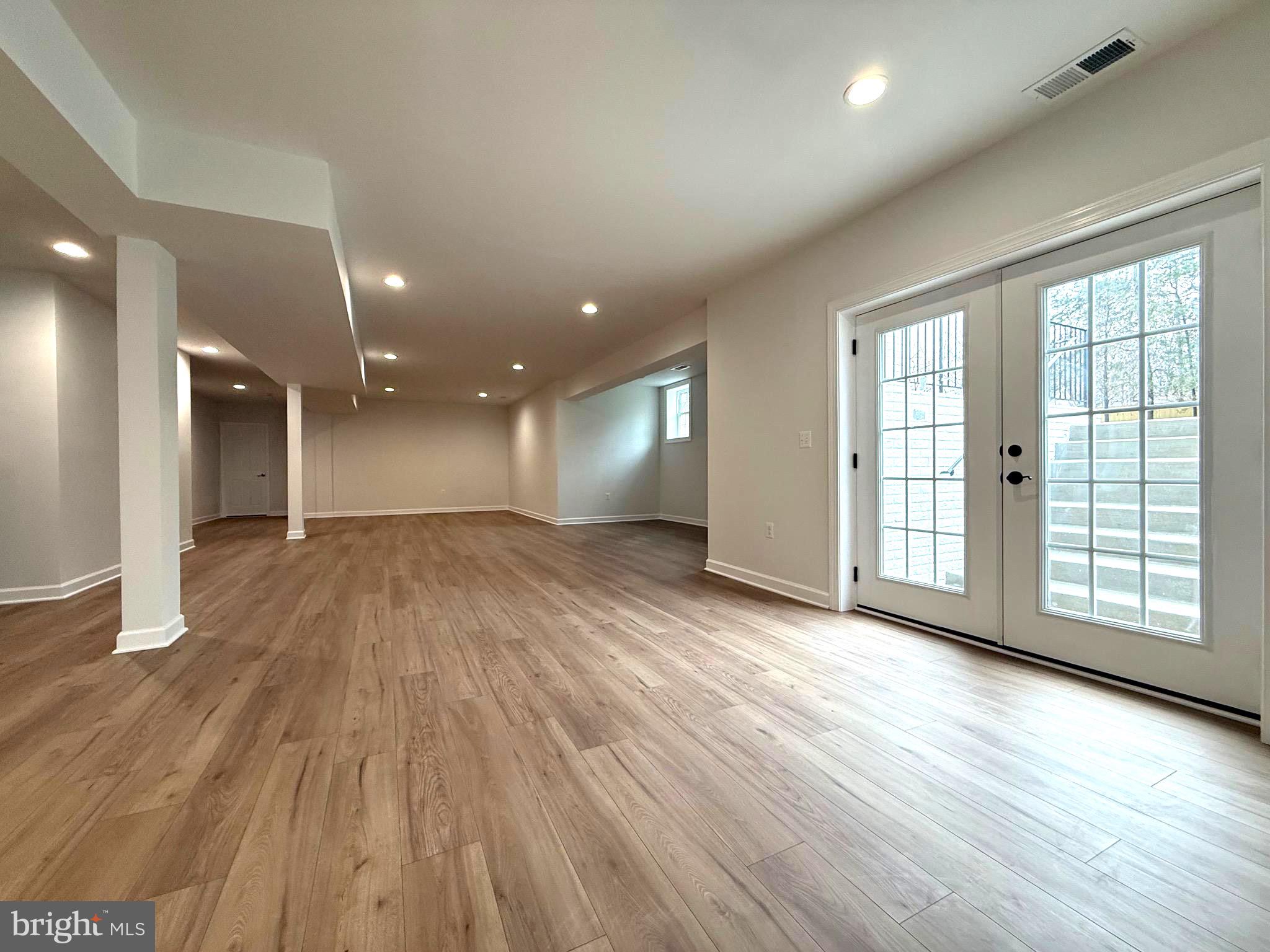 BROAD RUN FARMS - Residential