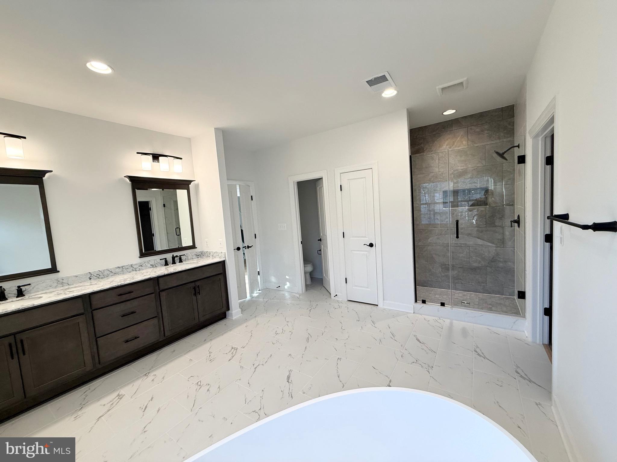 BROAD RUN FARMS - Residential