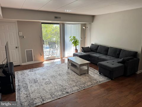 Condo For Rent - 283 E Village Road<br/> SOUTHAMPTON, PA 18966