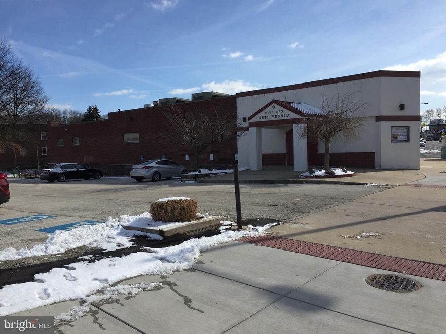 Terrific lot (about 1.26 acres) suitable for over 100 plus cars and large building with approx. 6000 sf on the first floor and 4000 sf on the lower level.  Formerly a restaurant before the religious use, this building can be used for various business types.  Just a few yards away from the intersection of Haverford and Rt.1 (City Ave), this property is convenient and close to everything.