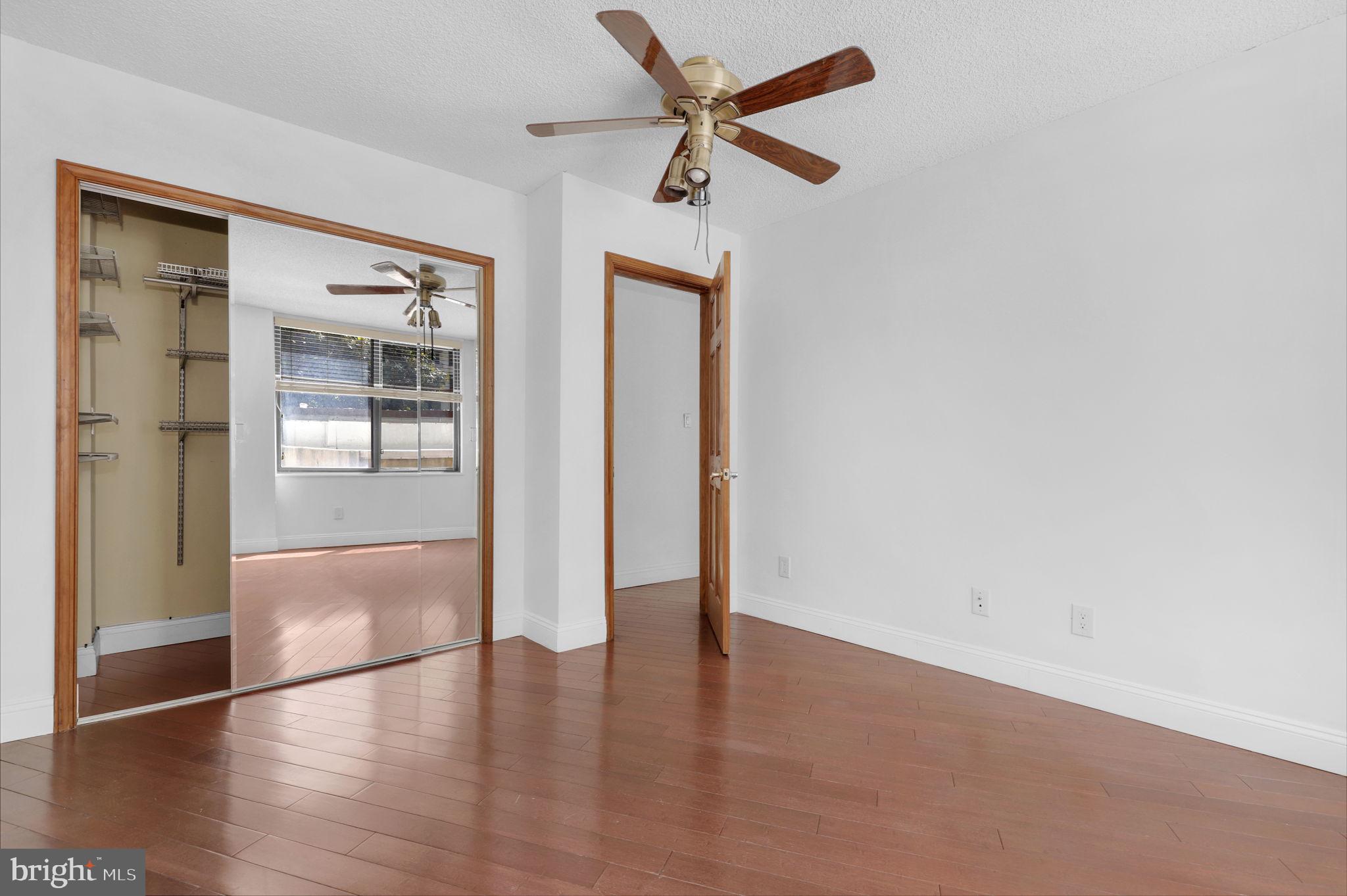 PROMENADE TOWERS - Residential