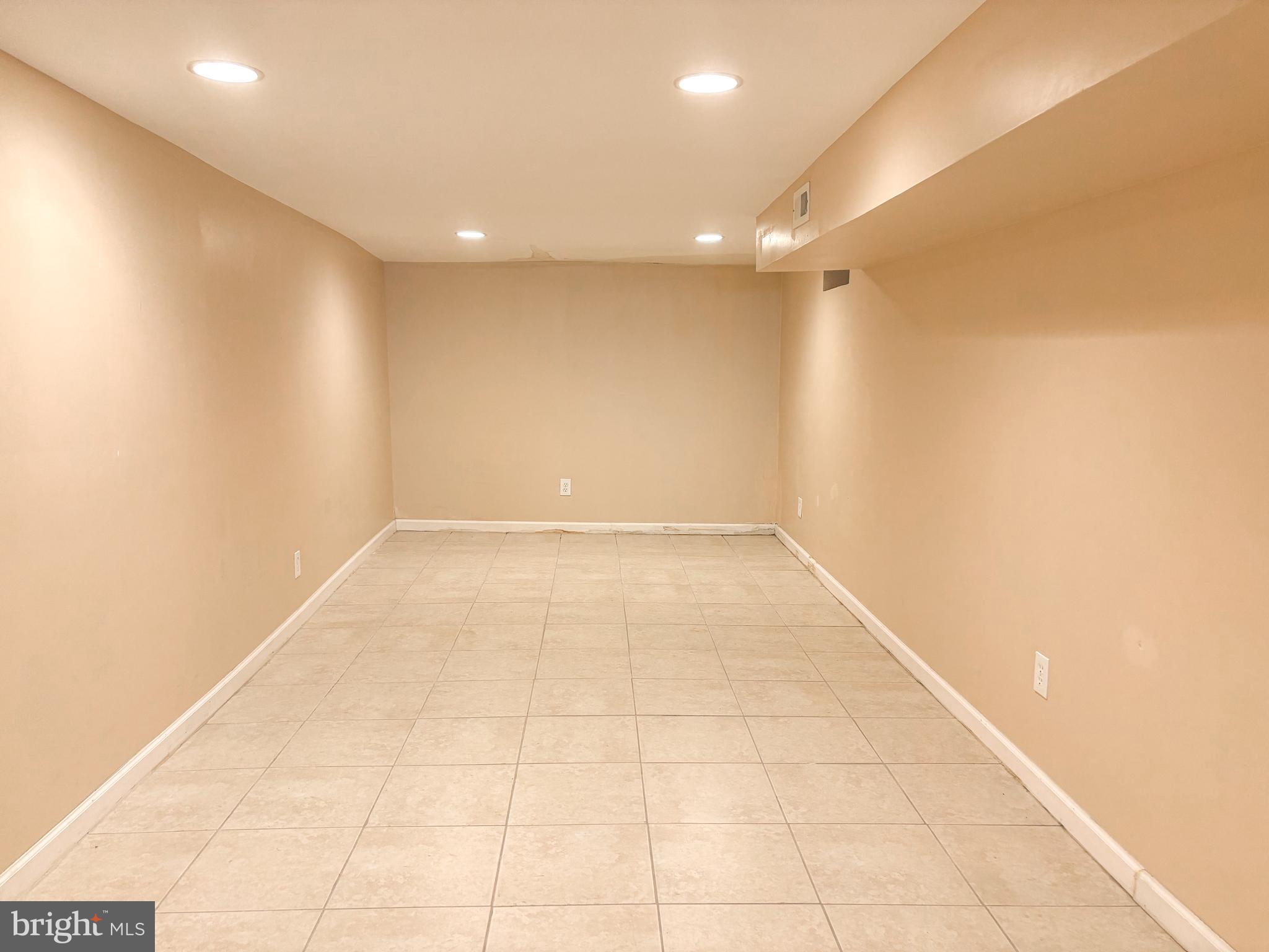 POINT BREEZE - Residential Lease