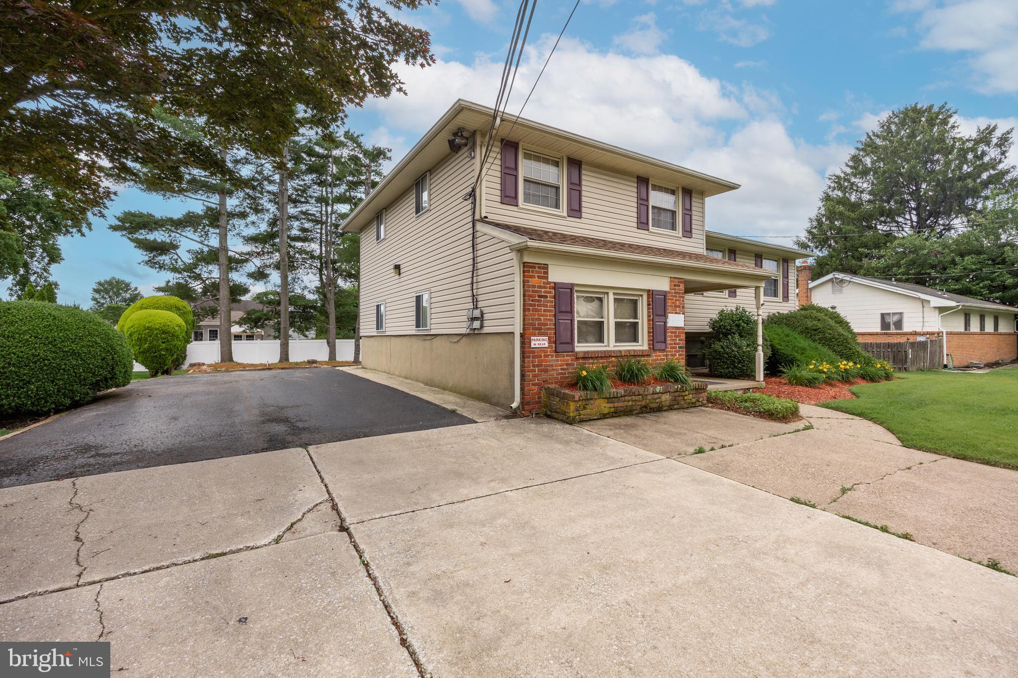 64 WARWICK ROAD