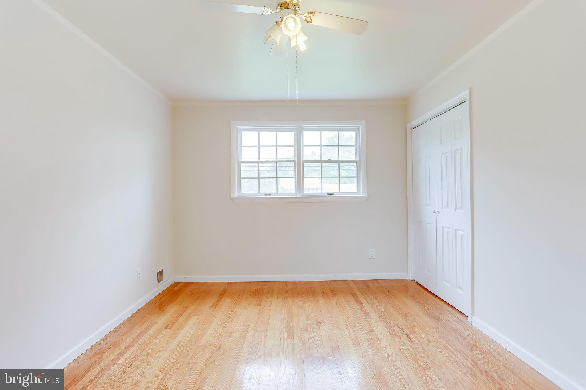 COUNTRY CLUB MANOR - Residential