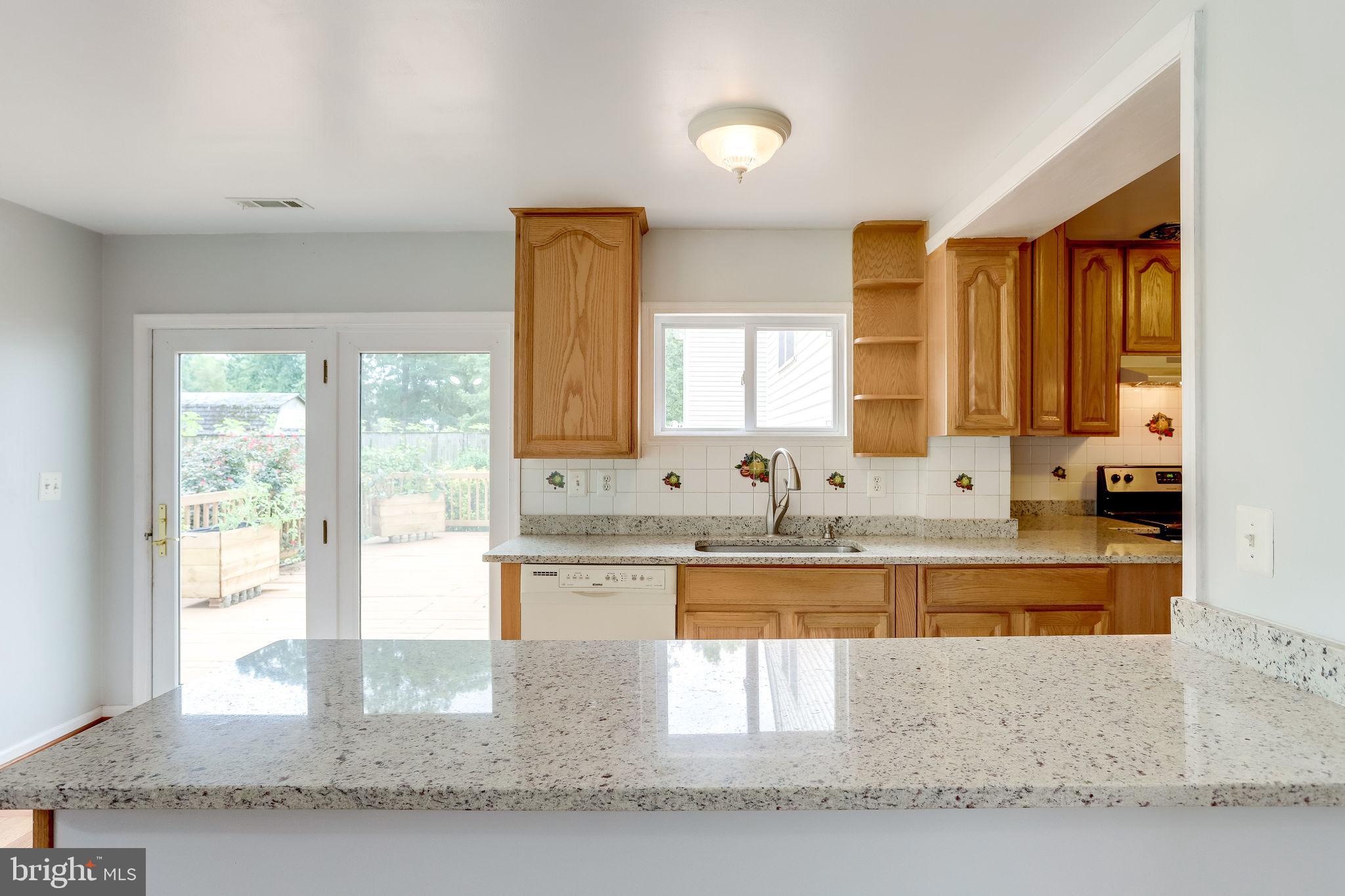 COUNTRY CLUB MANOR - Residential