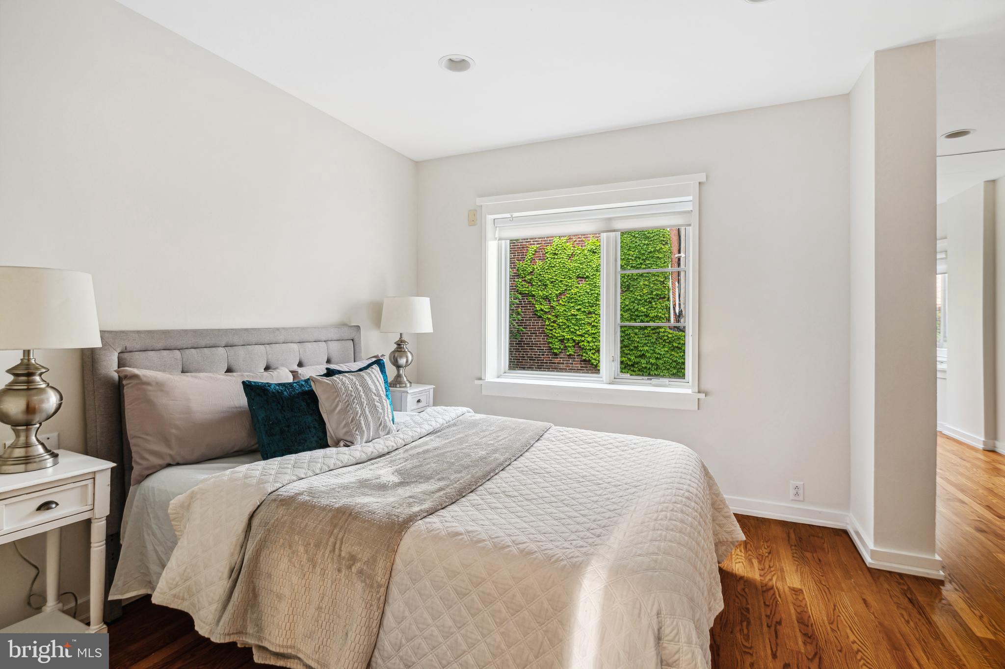 SOCIETY HILL - Residential