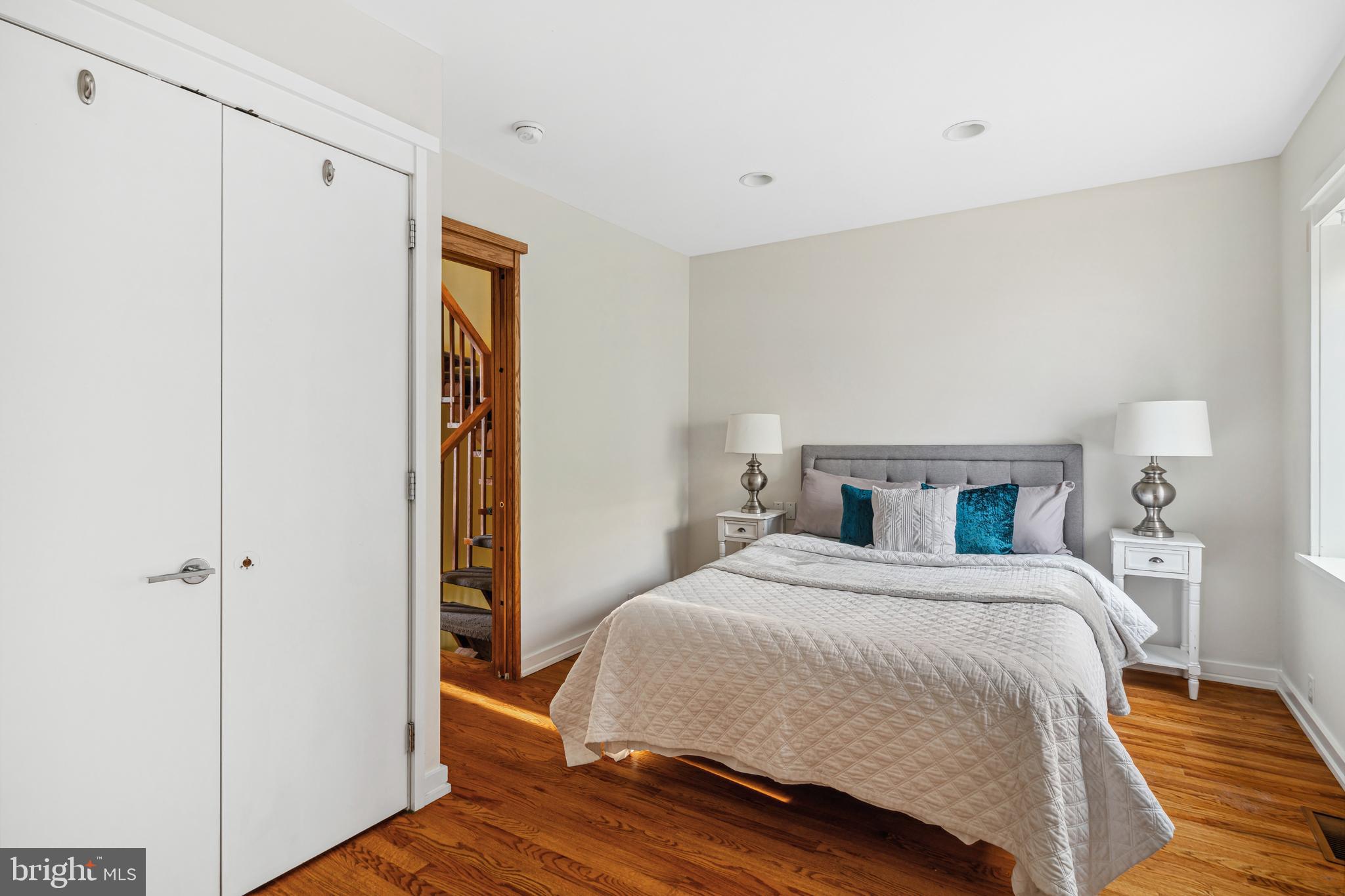 SOCIETY HILL - Residential