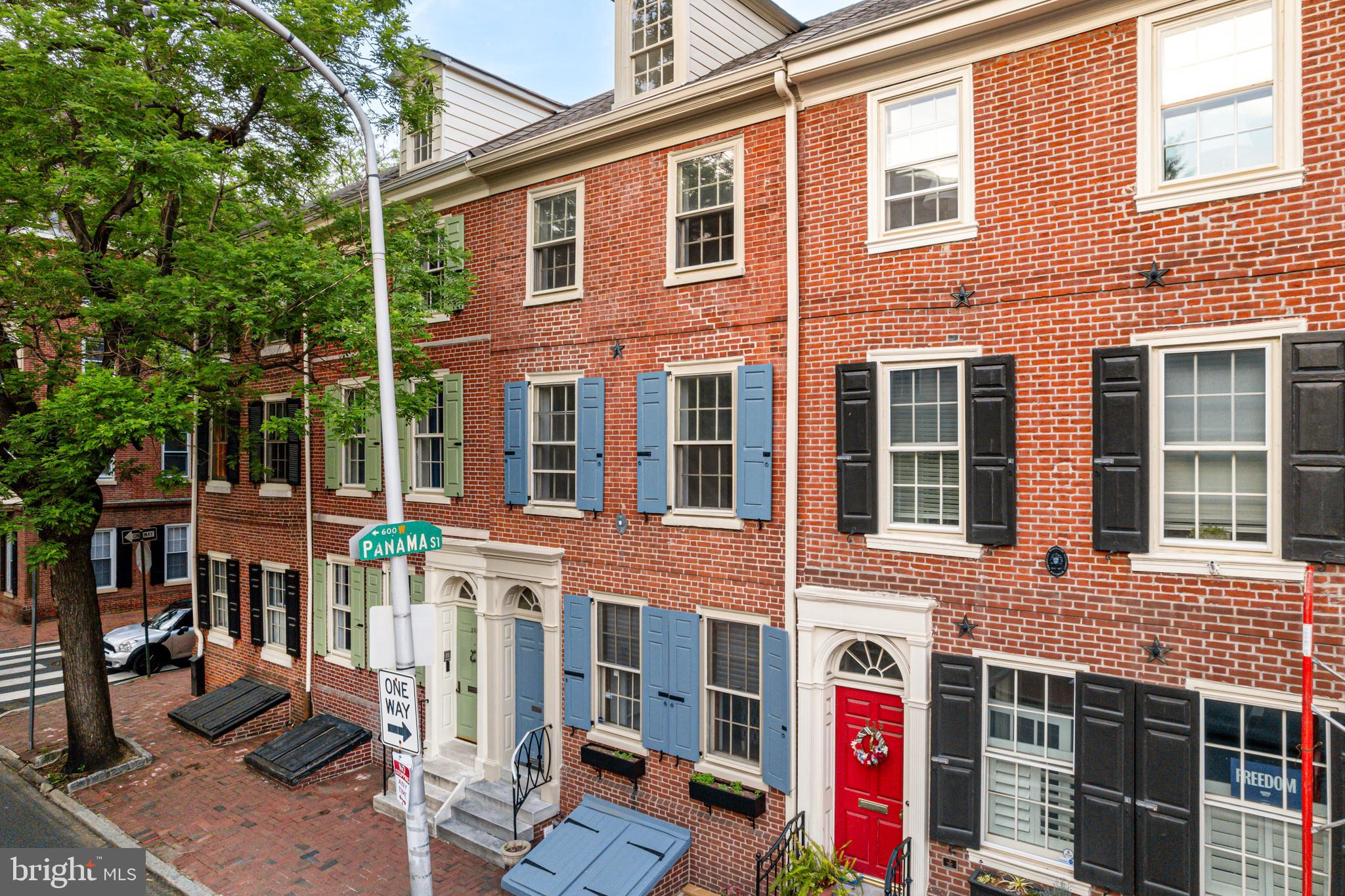 SOCIETY HILL - Residential