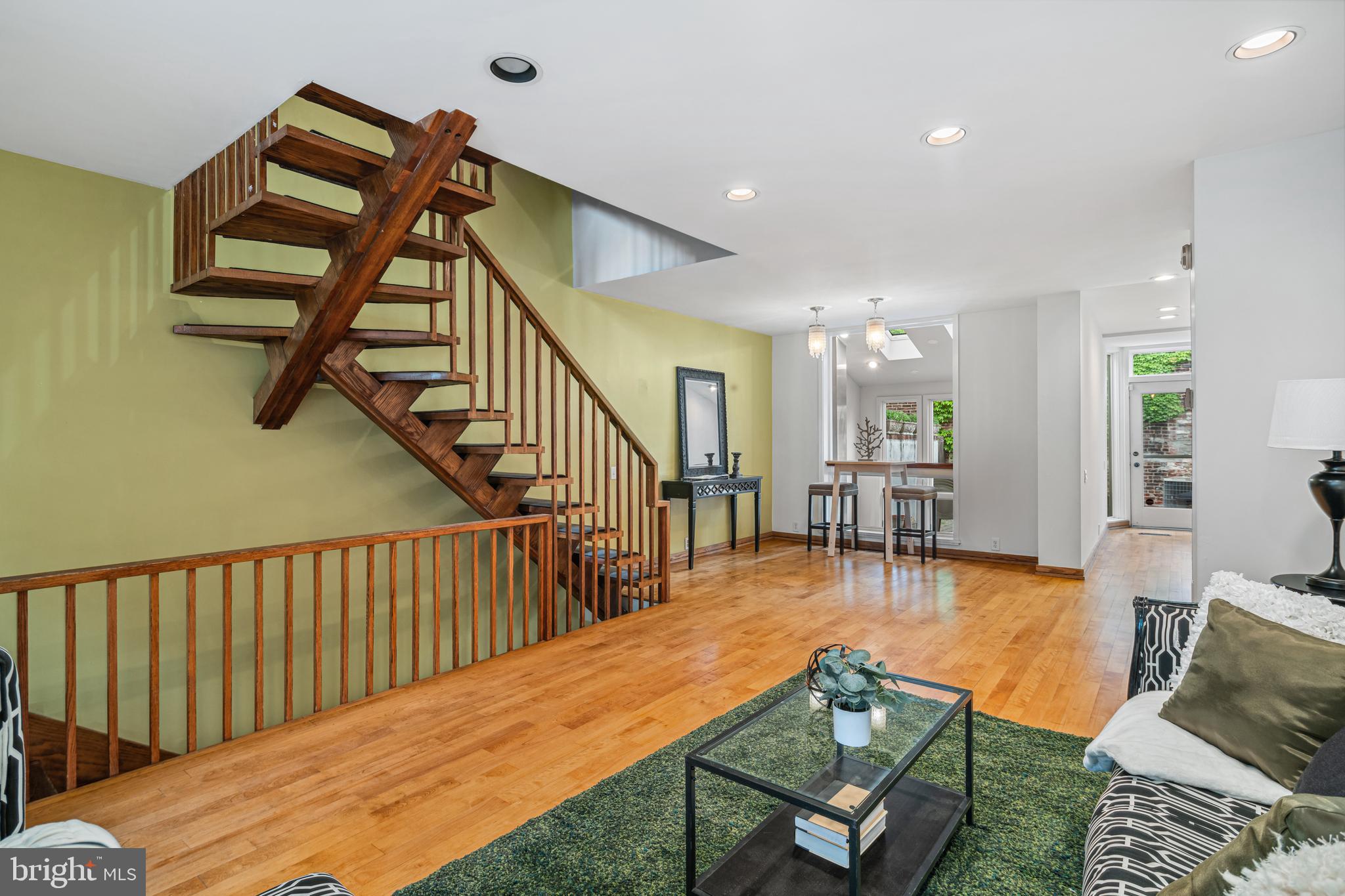 SOCIETY HILL - Residential