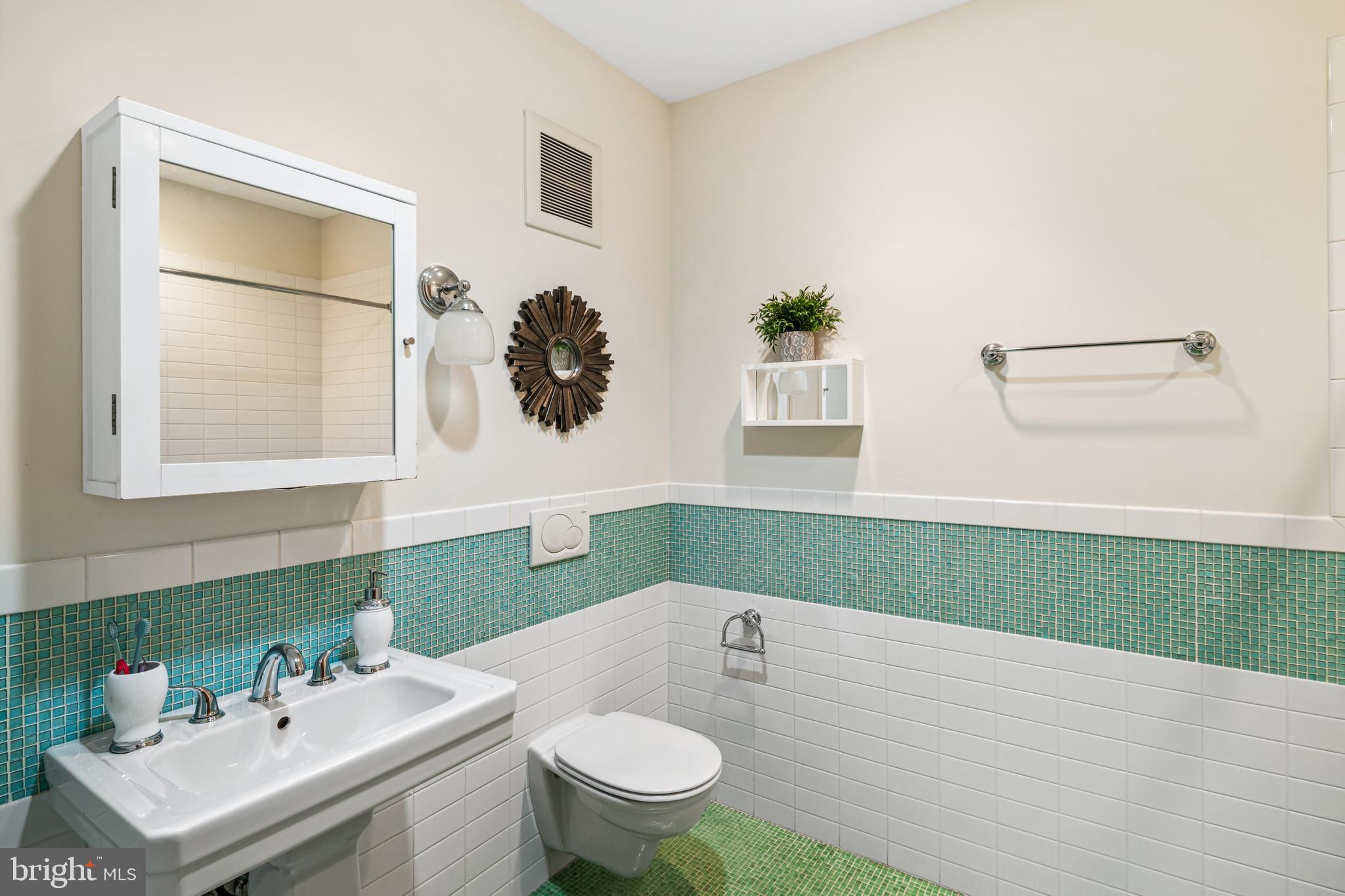 SOCIETY HILL - Residential