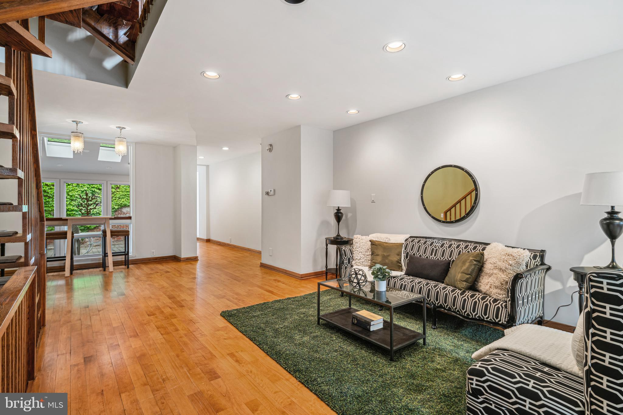 SOCIETY HILL - Residential