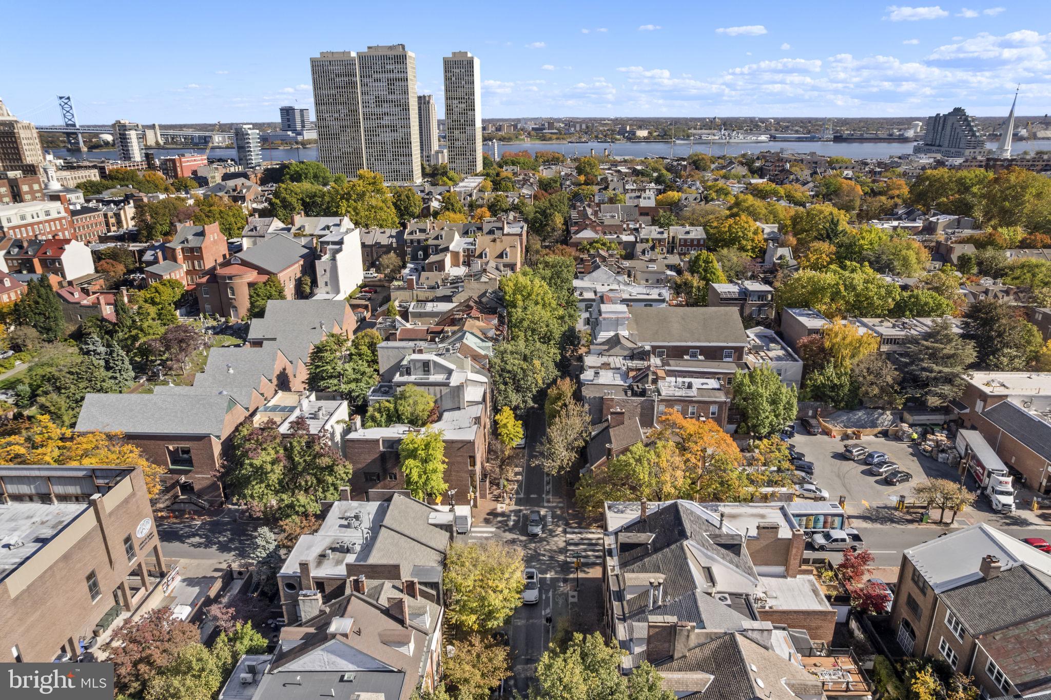 SOCIETY HILL - Residential