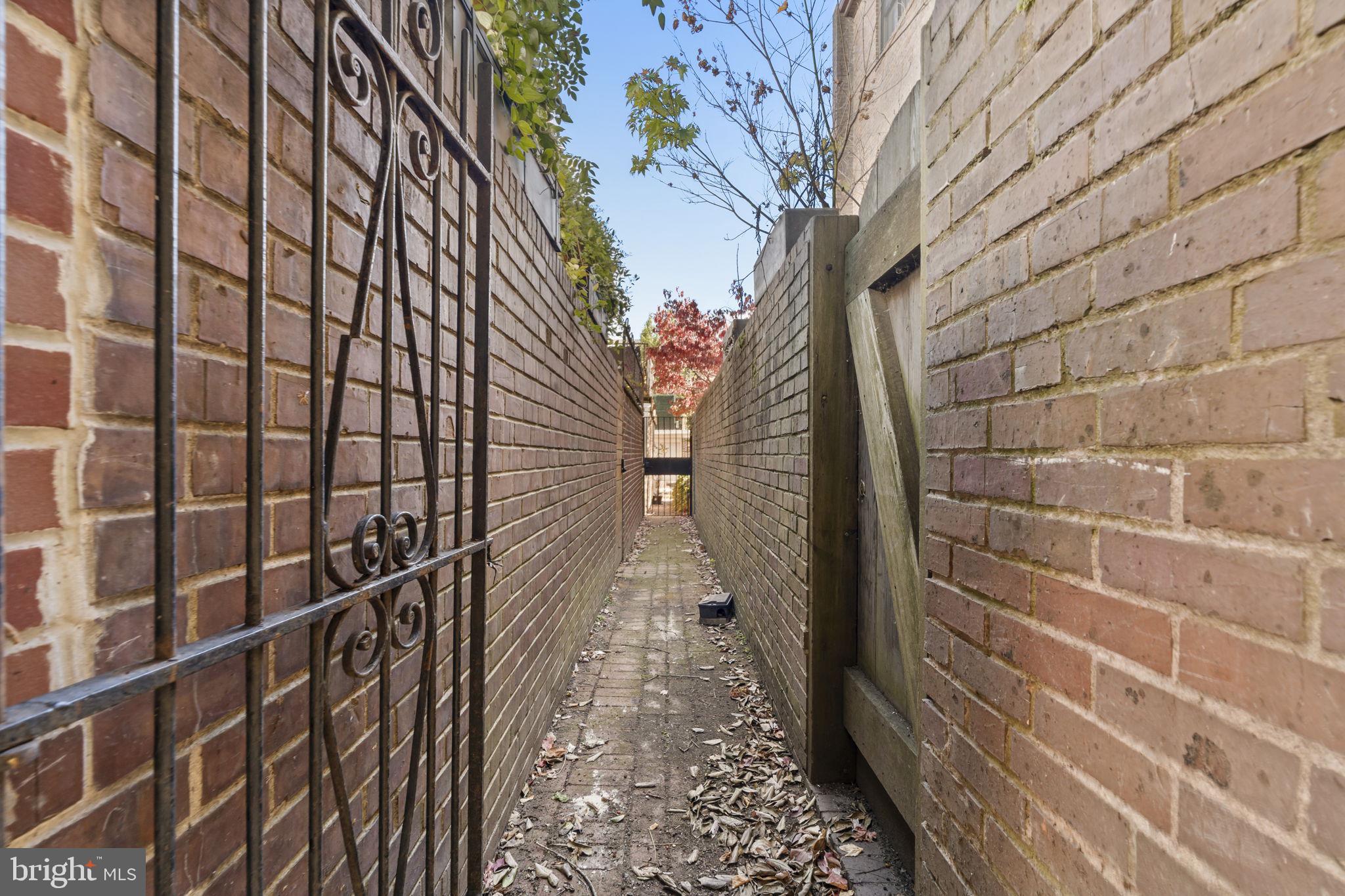 SOCIETY HILL - Residential