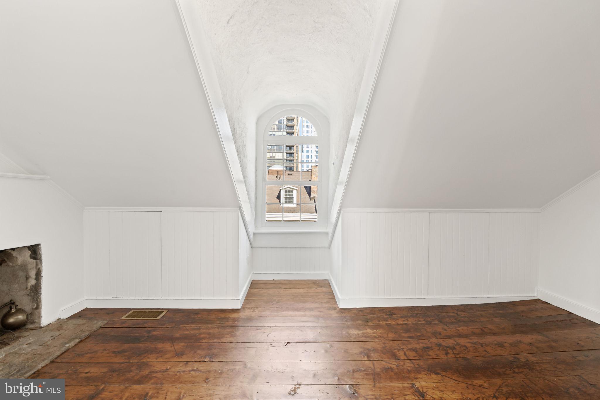 SOCIETY HILL - Residential