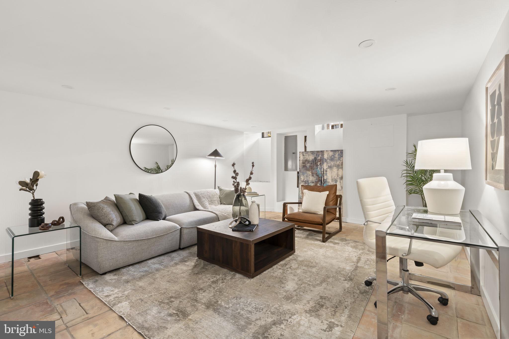 SOCIETY HILL - Residential