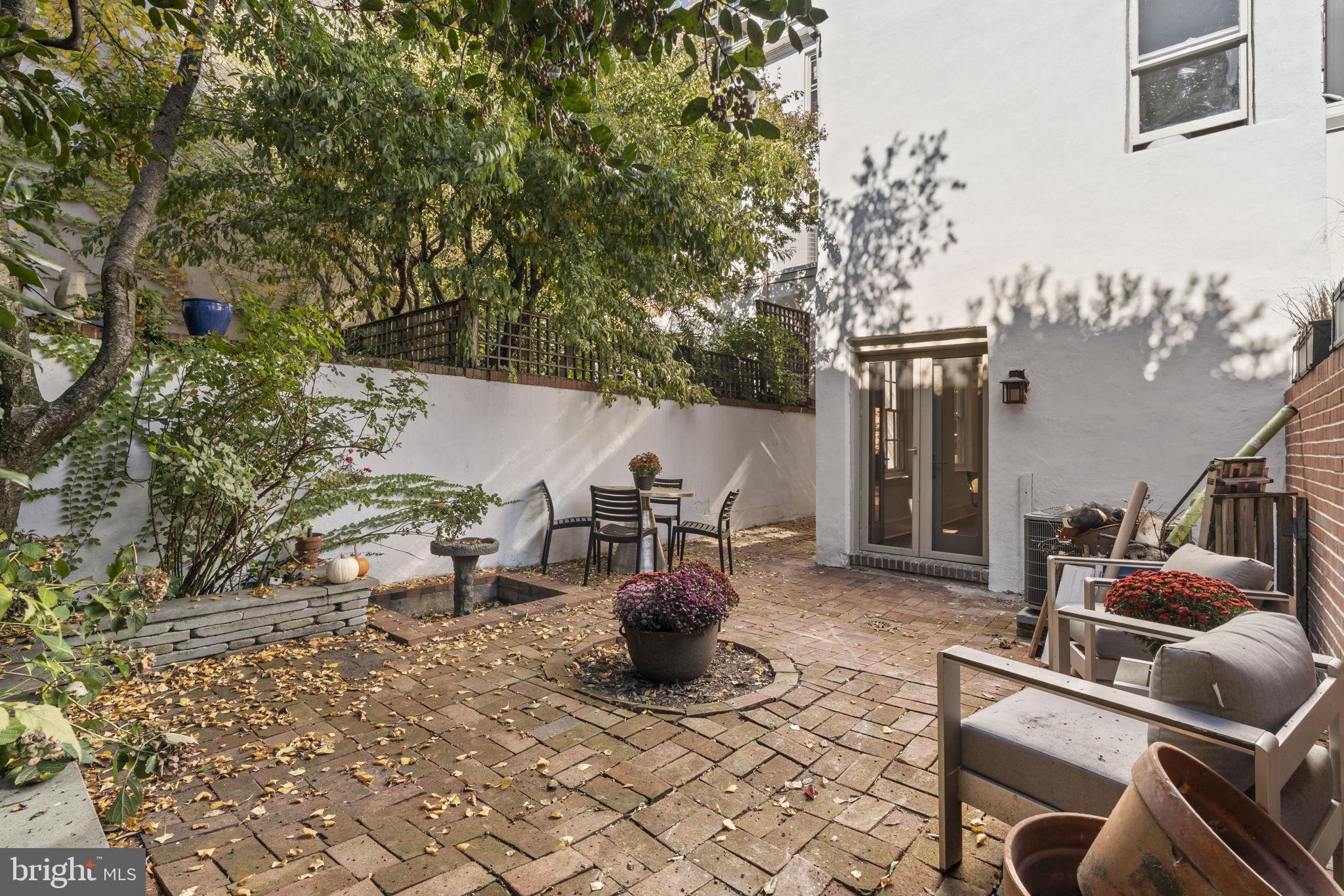 SOCIETY HILL - Residential