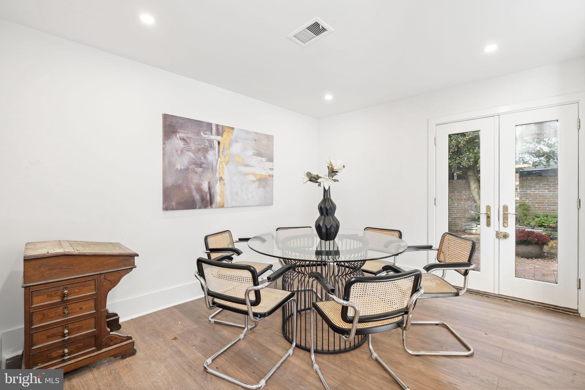 SOCIETY HILL - Residential