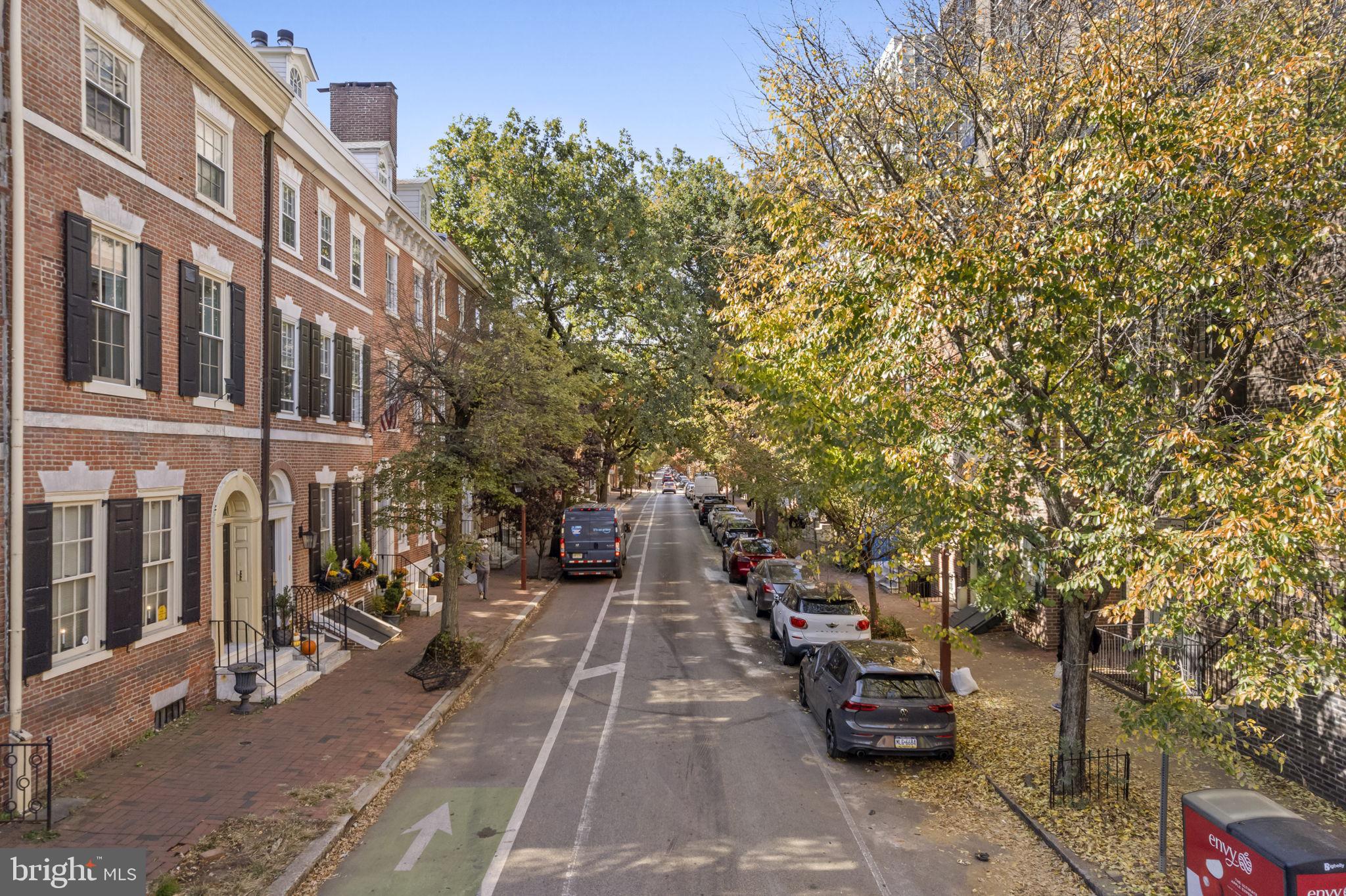 SOCIETY HILL - Residential