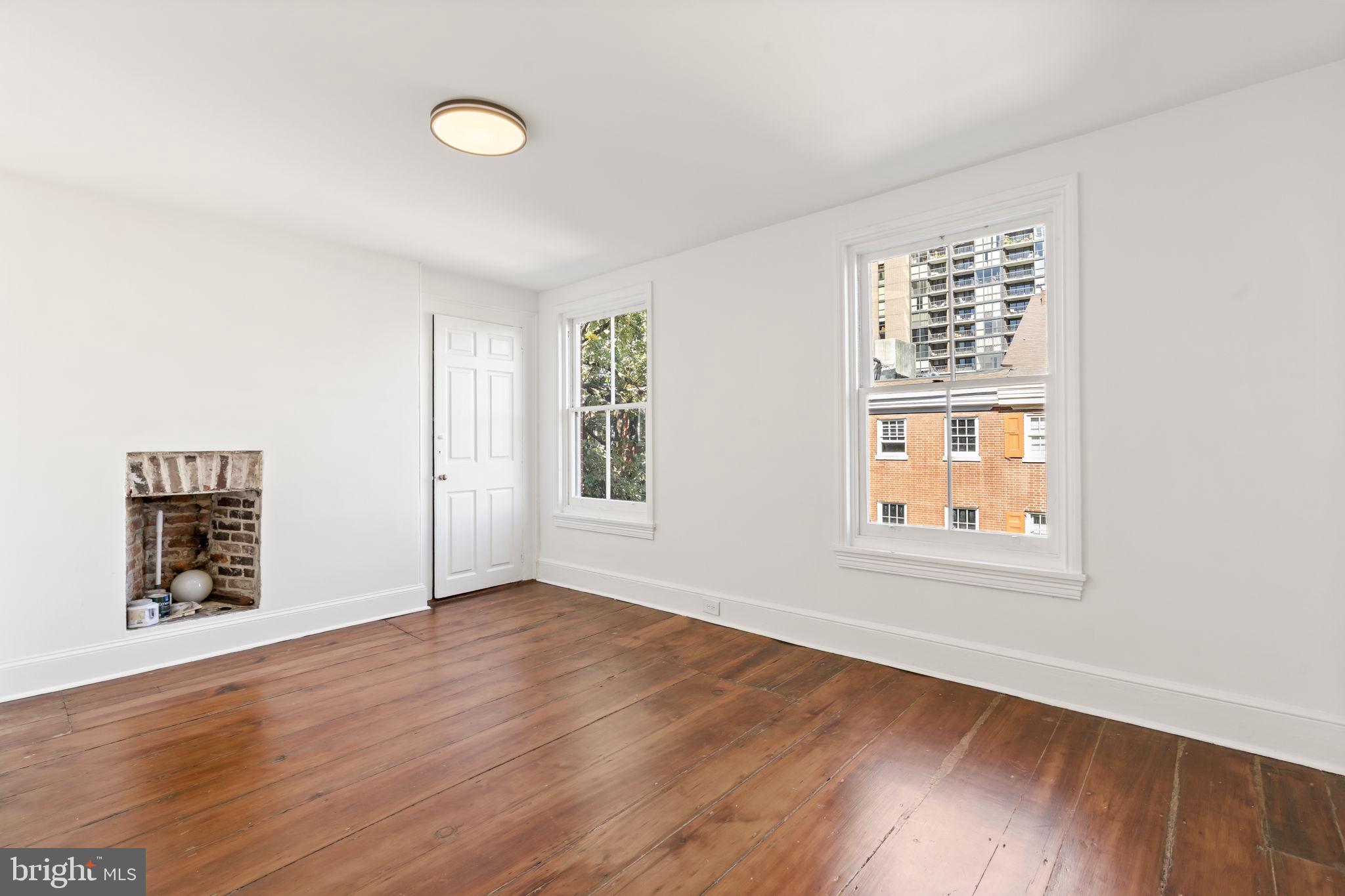 SOCIETY HILL - Residential