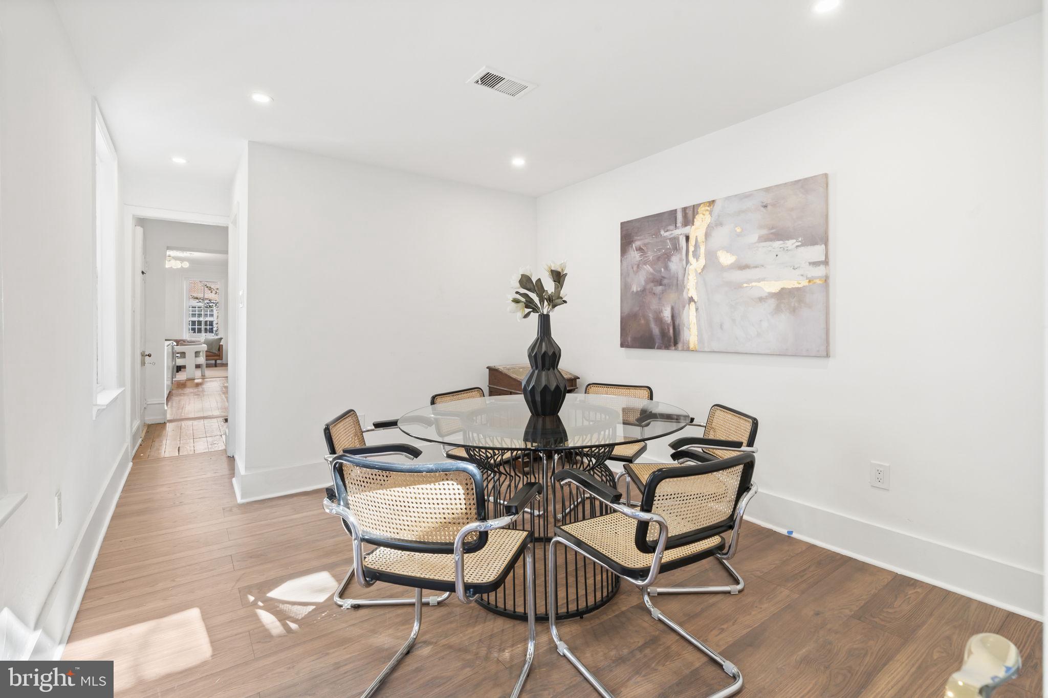 SOCIETY HILL - Residential