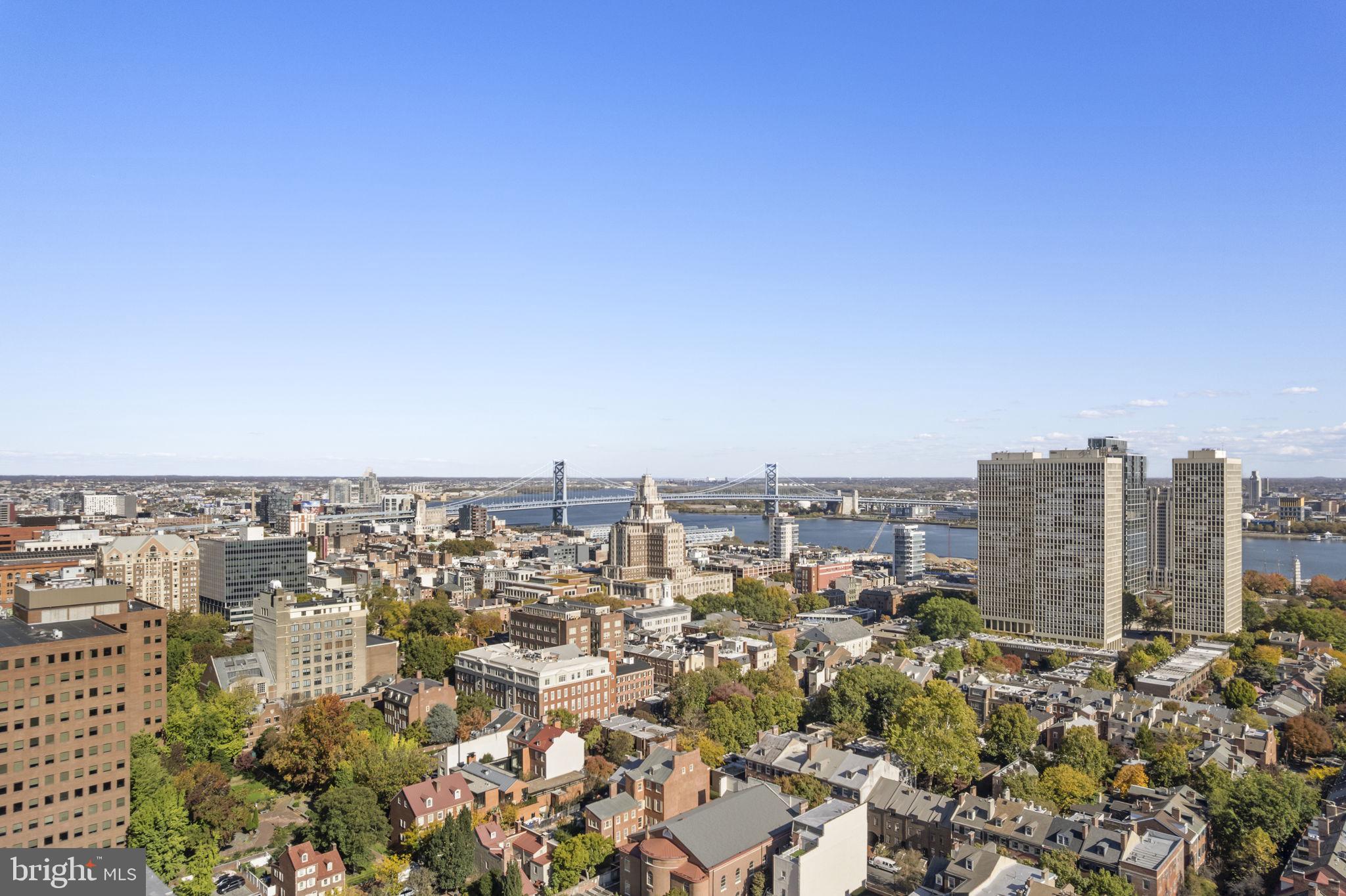 SOCIETY HILL - Residential