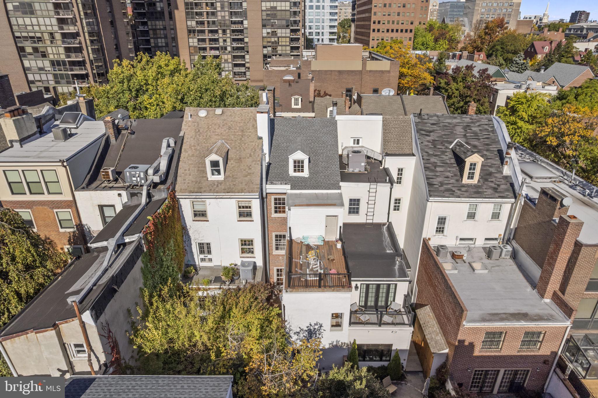 SOCIETY HILL - Residential