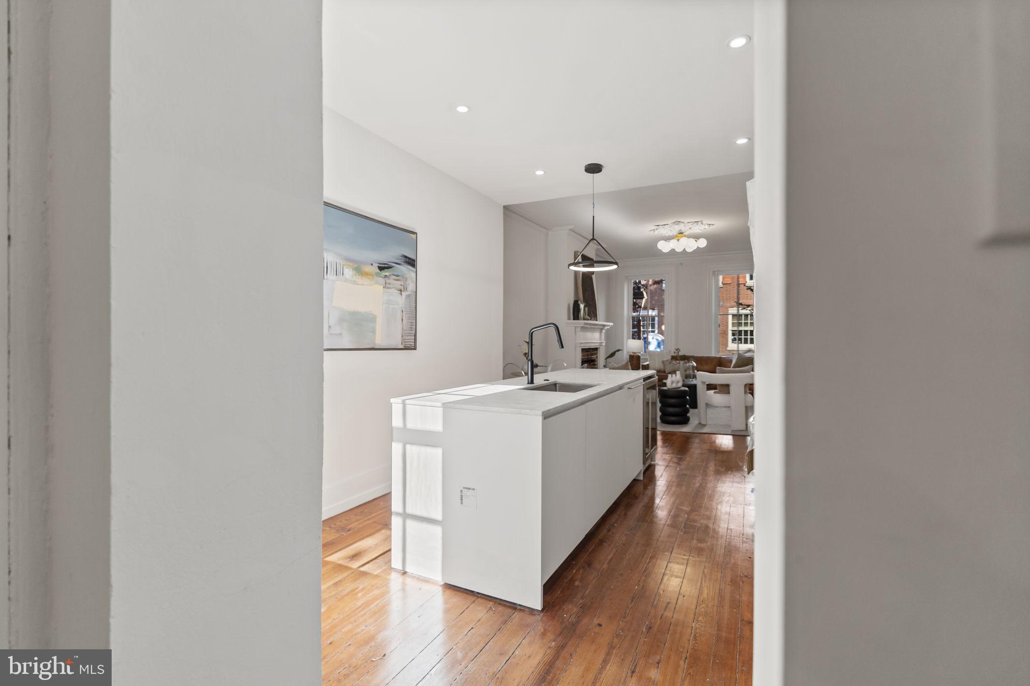 SOCIETY HILL - Residential