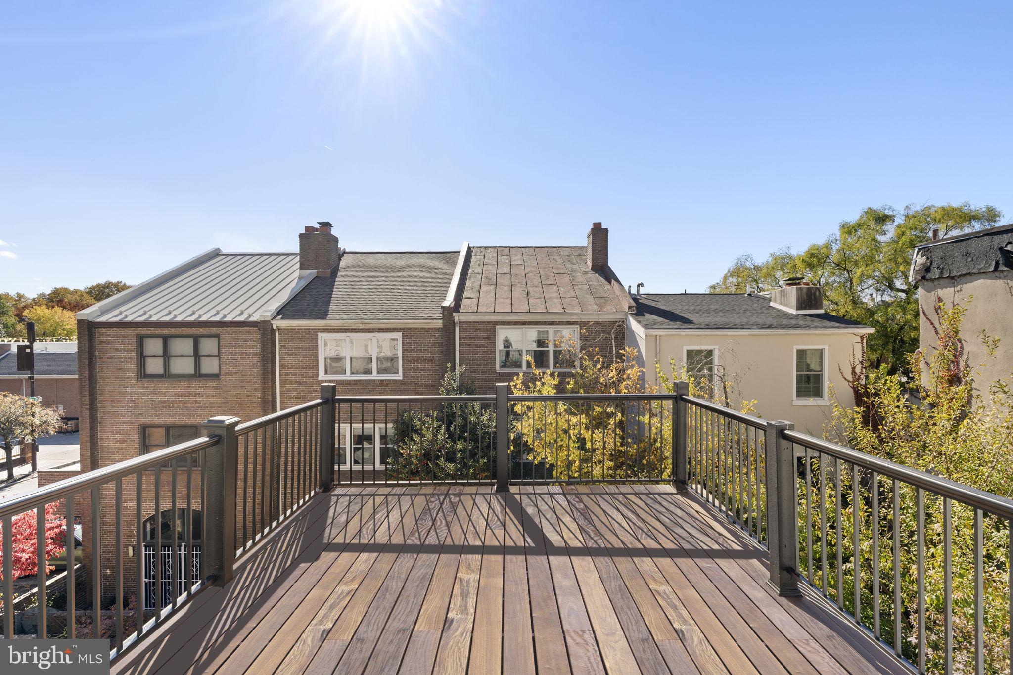 SOCIETY HILL - Residential