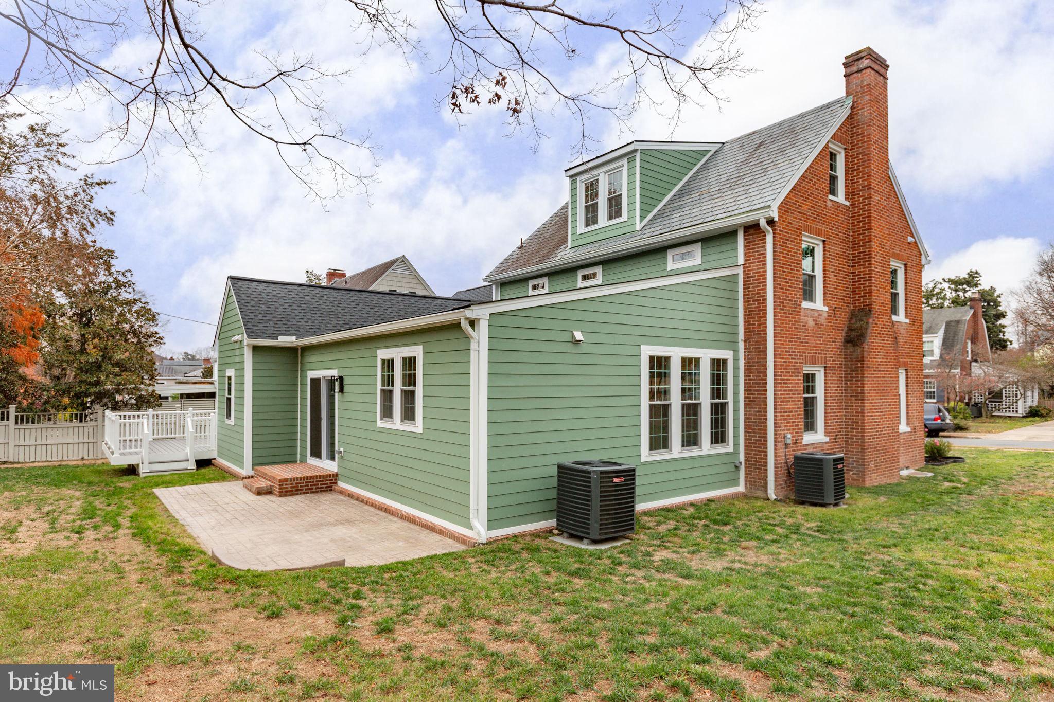 DOWNTOWN FREDERICKSBURG - Residential