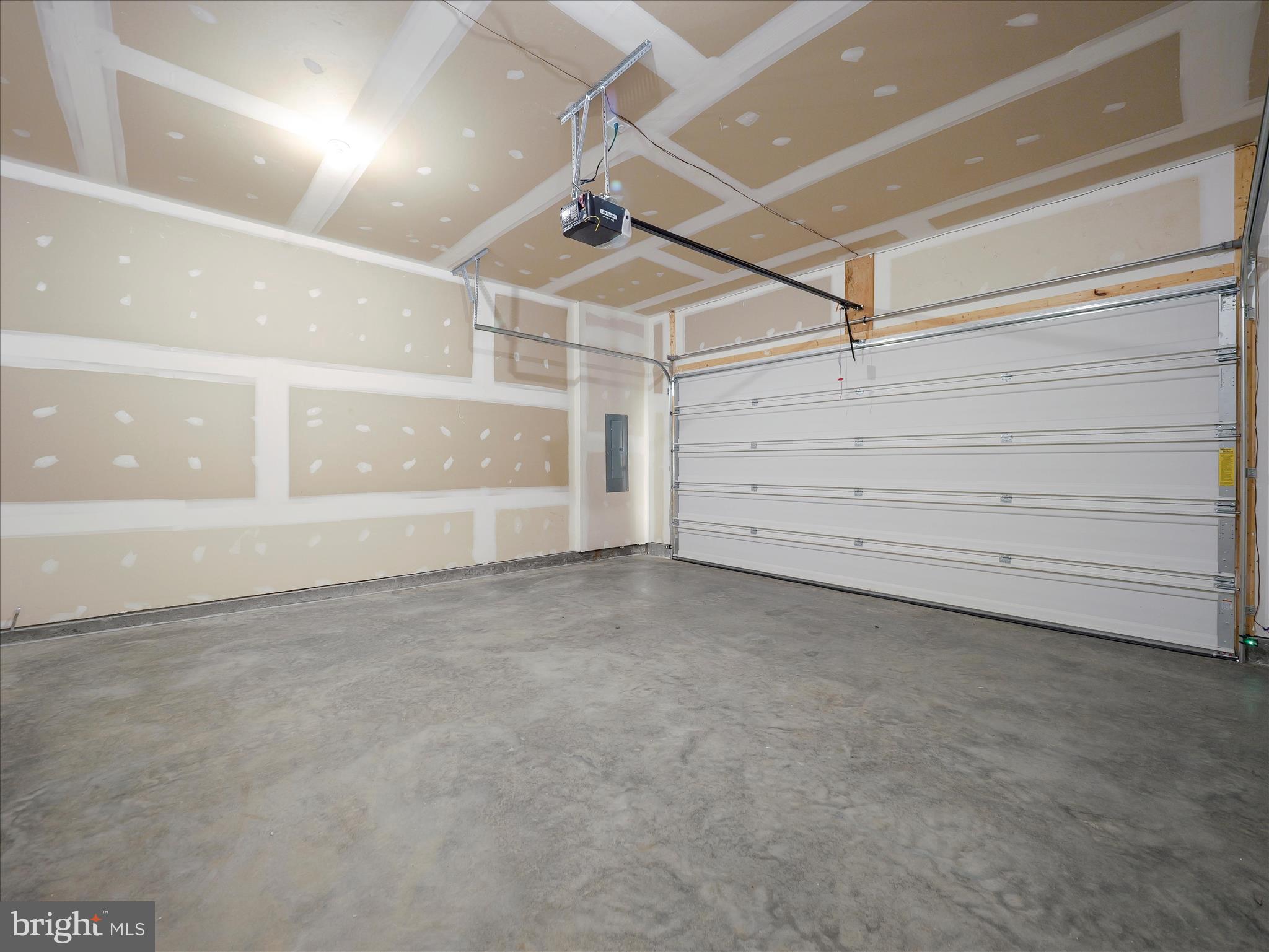 CORTLAND VILLAS - Residential