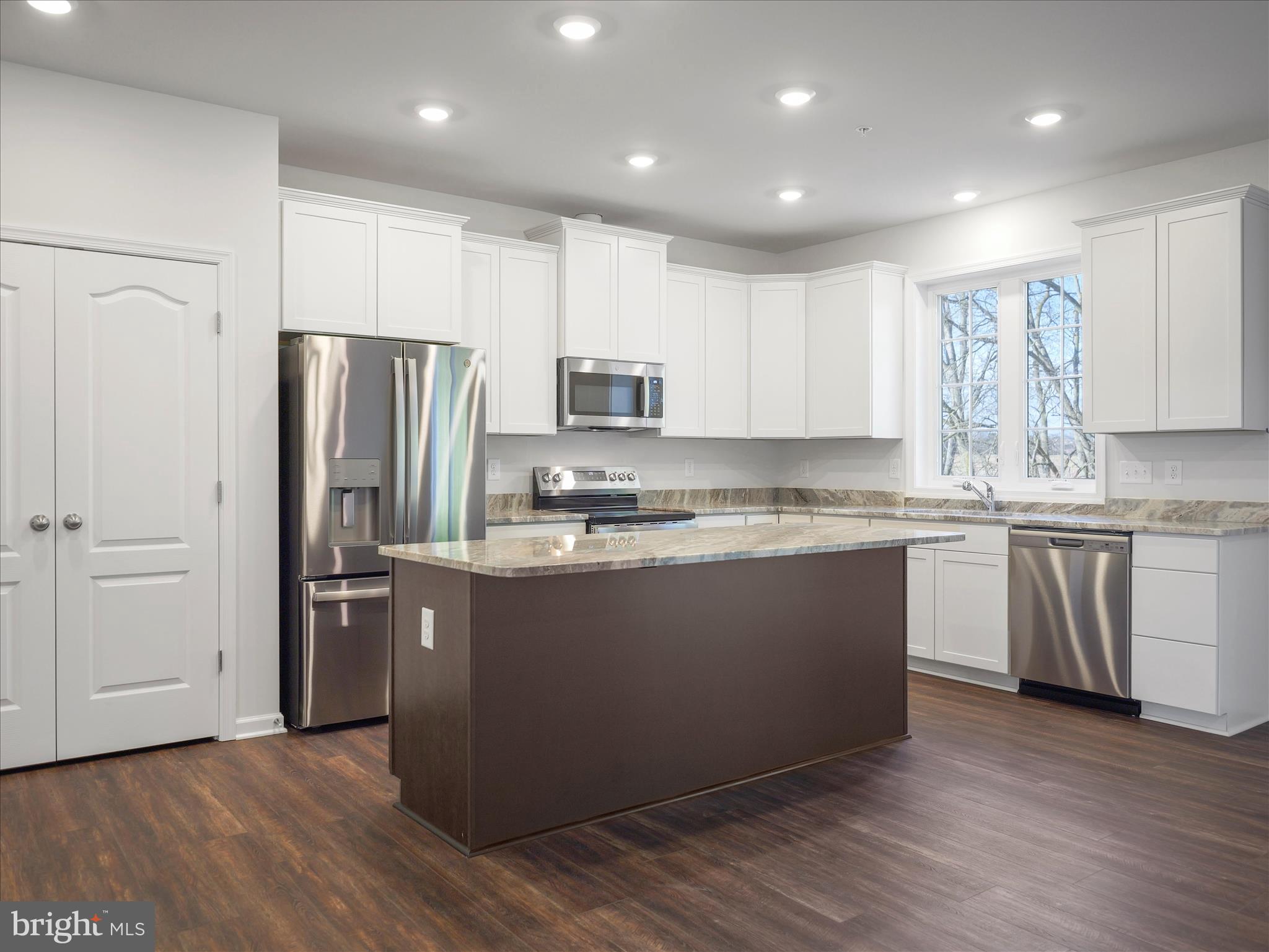 CORTLAND VILLAS - Residential