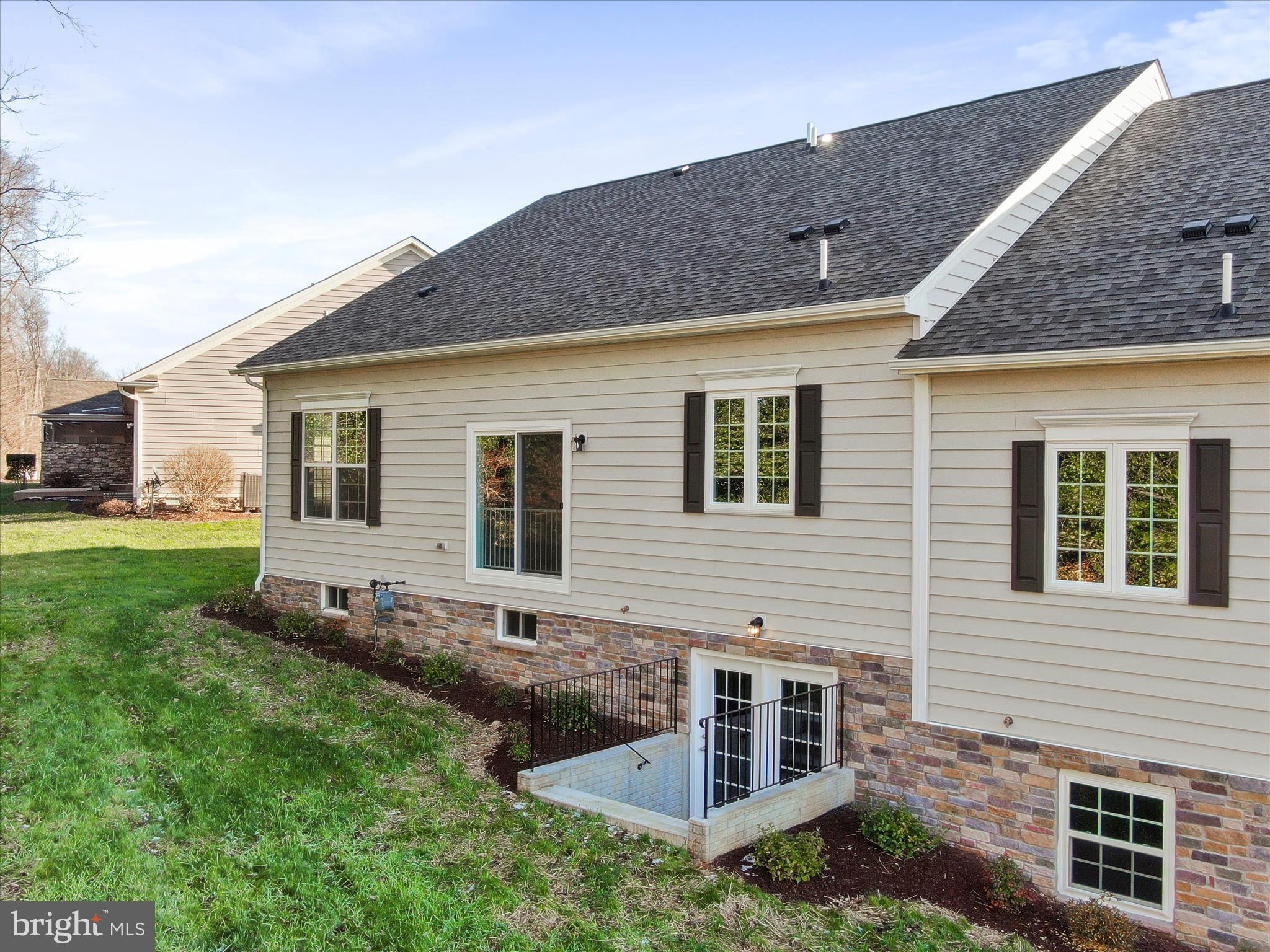 CORTLAND VILLAS - Residential