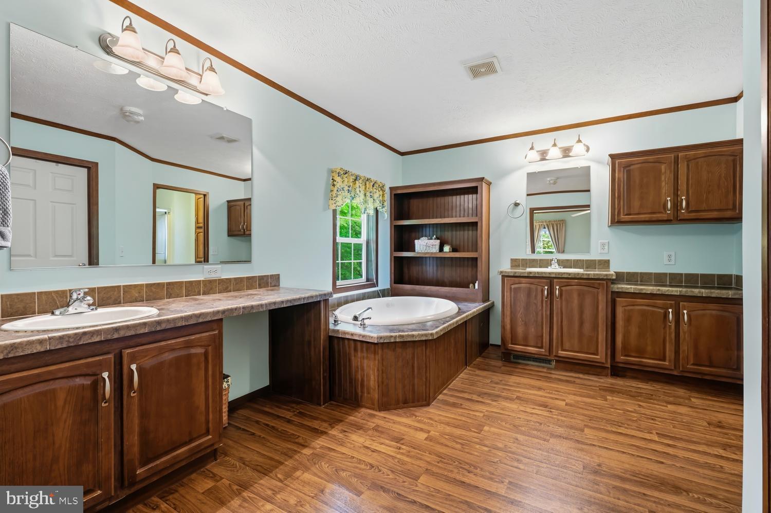 CENTREVILLE - Residential