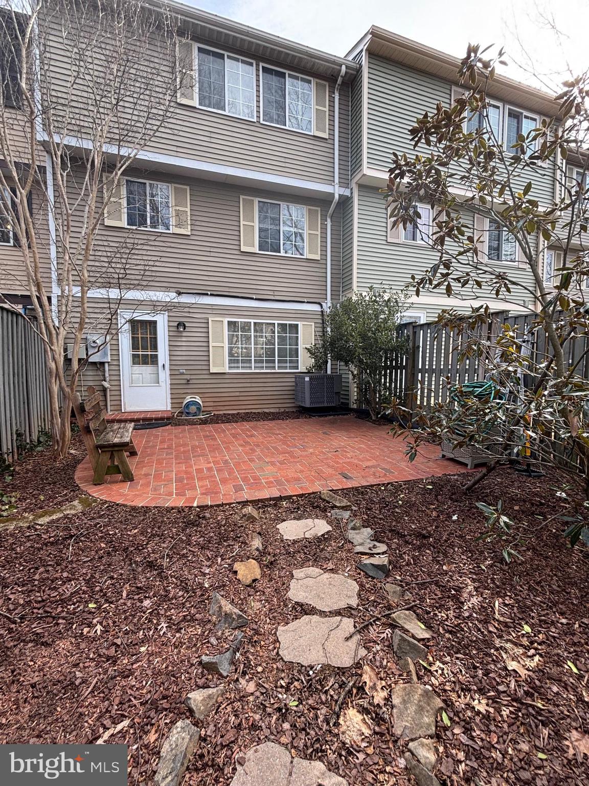 COUNTRY WALK - Residential