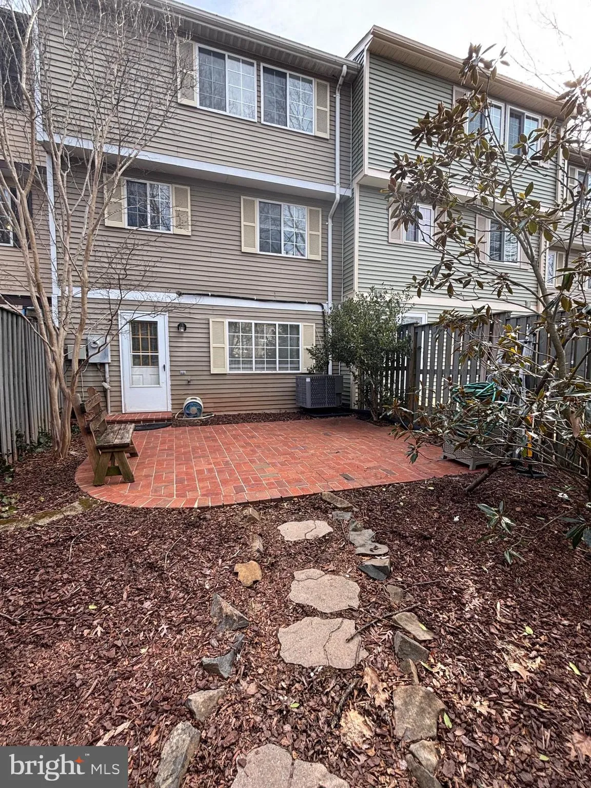 Reston, Virginia 20194, United States, 2 Bedrooms Bedrooms, ,4 BathroomsBathrooms,Residential,Contingent,11254