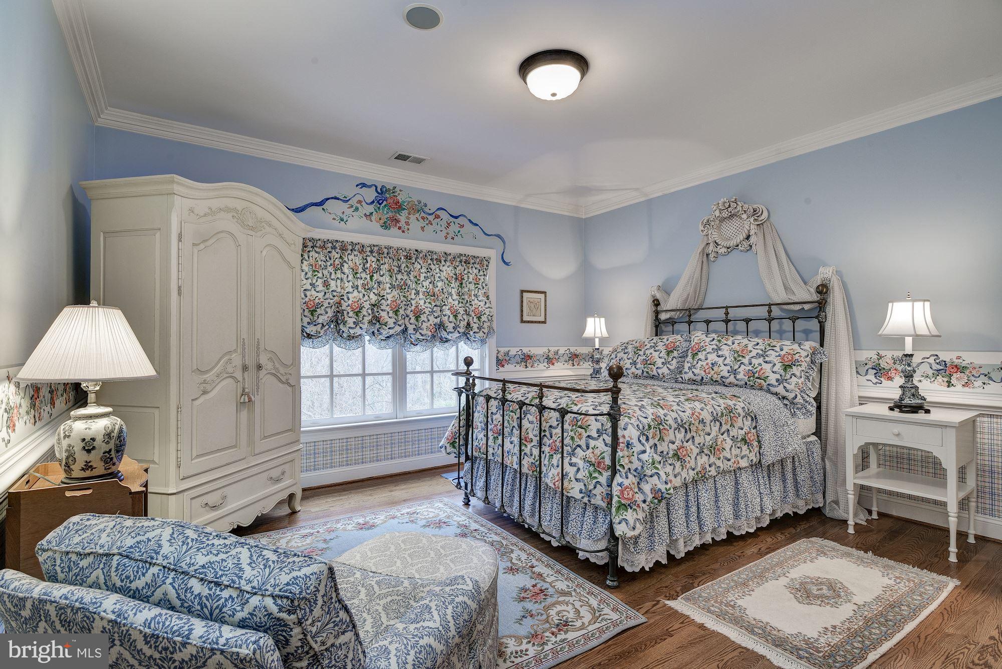 CHAIN BRIDGE TERRACE - Residential