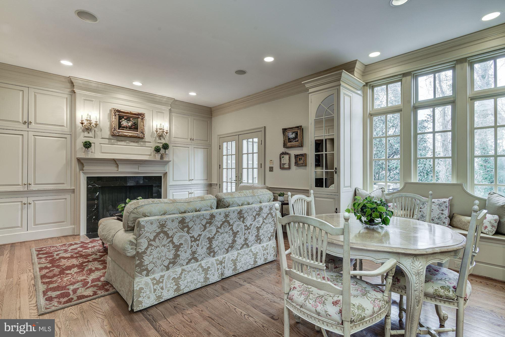 CHAIN BRIDGE TERRACE - Residential