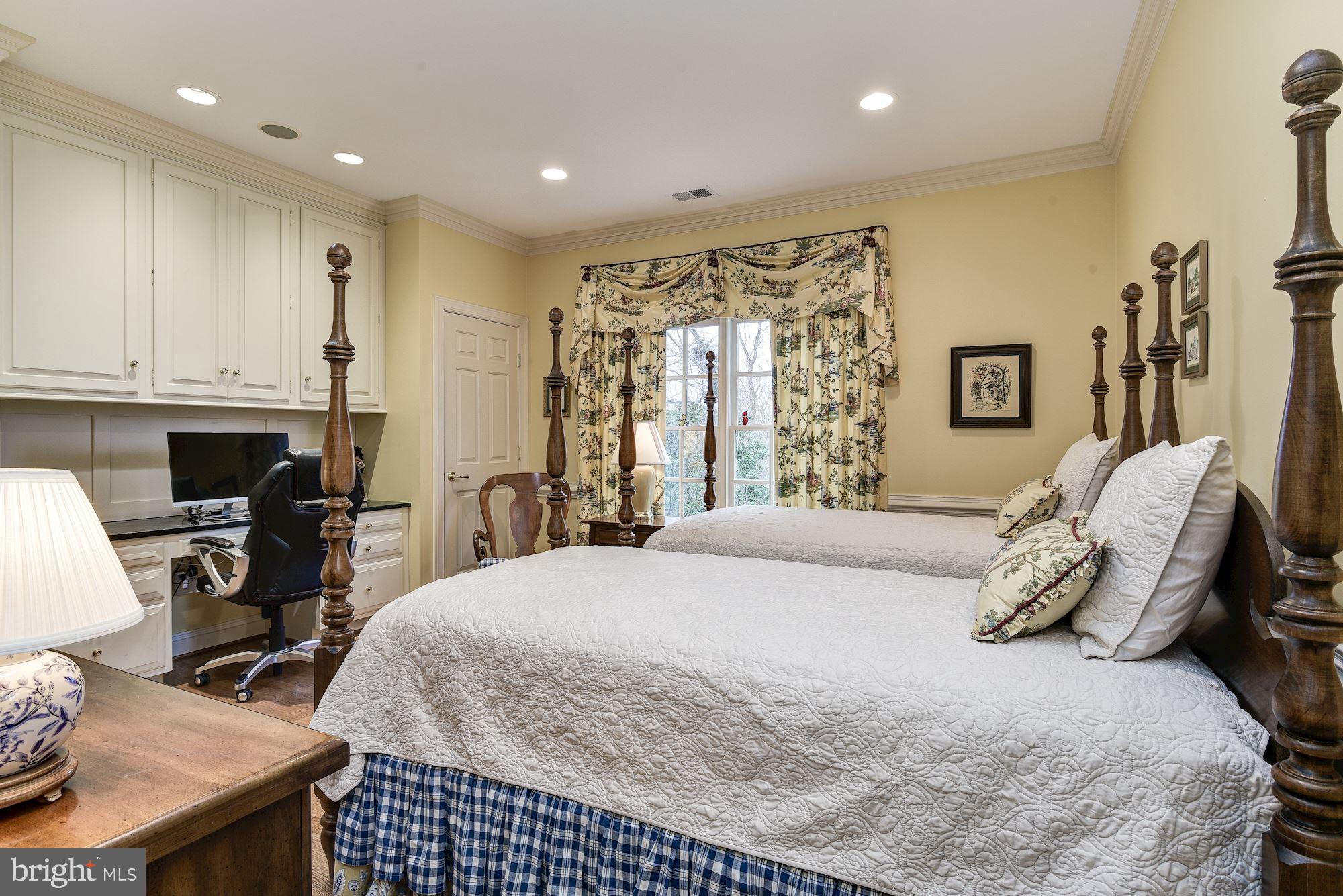 CHAIN BRIDGE TERRACE - Residential