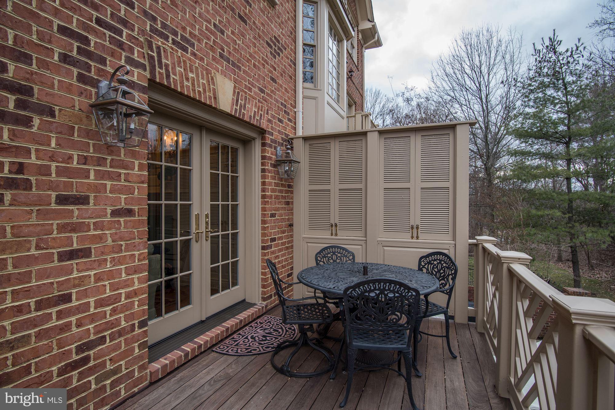 CHAIN BRIDGE TERRACE - Residential