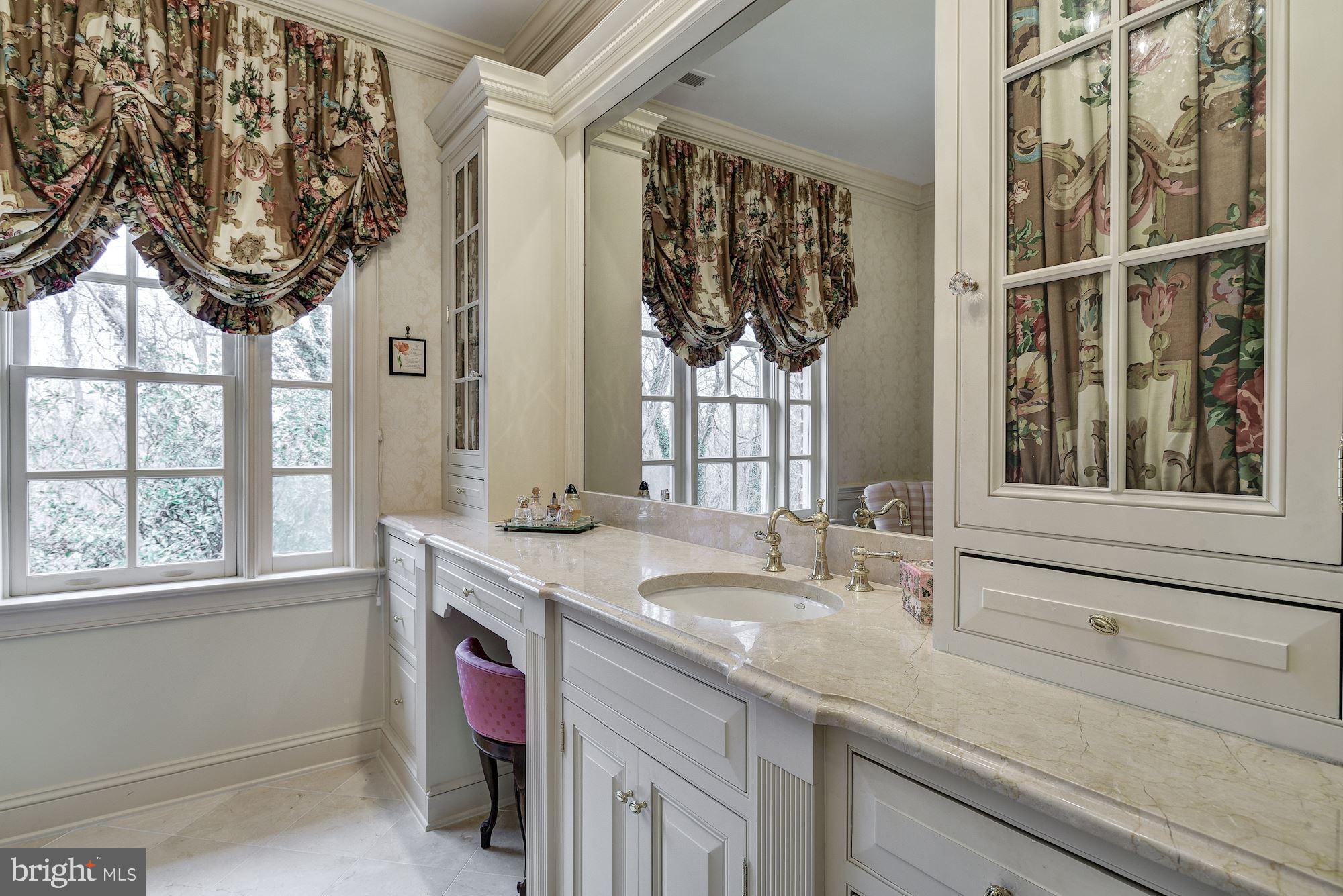 CHAIN BRIDGE TERRACE - Residential