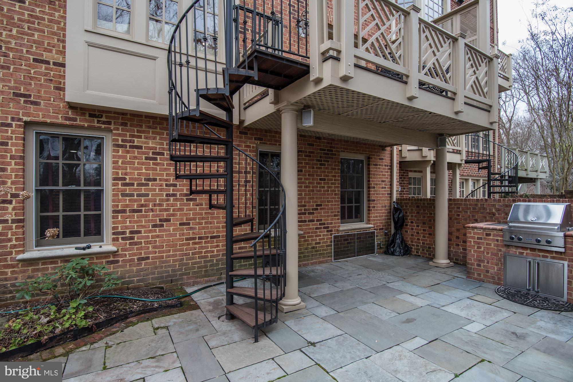 CHAIN BRIDGE TERRACE - Residential