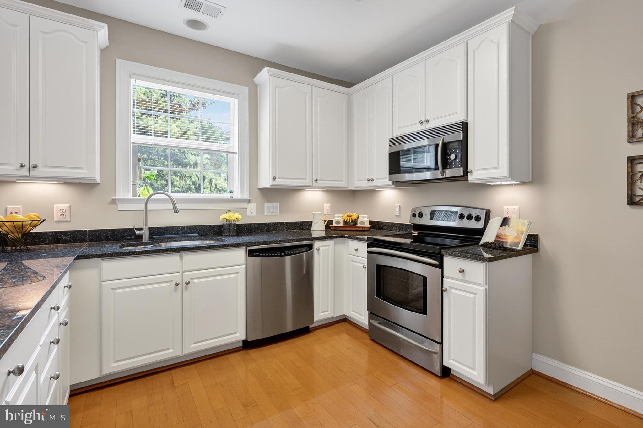 HIDDENBROOK - Residential