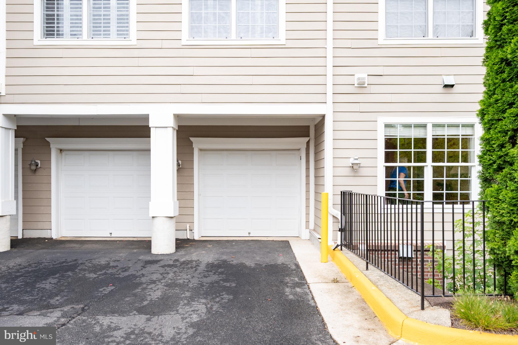 HIDDENBROOK - Residential