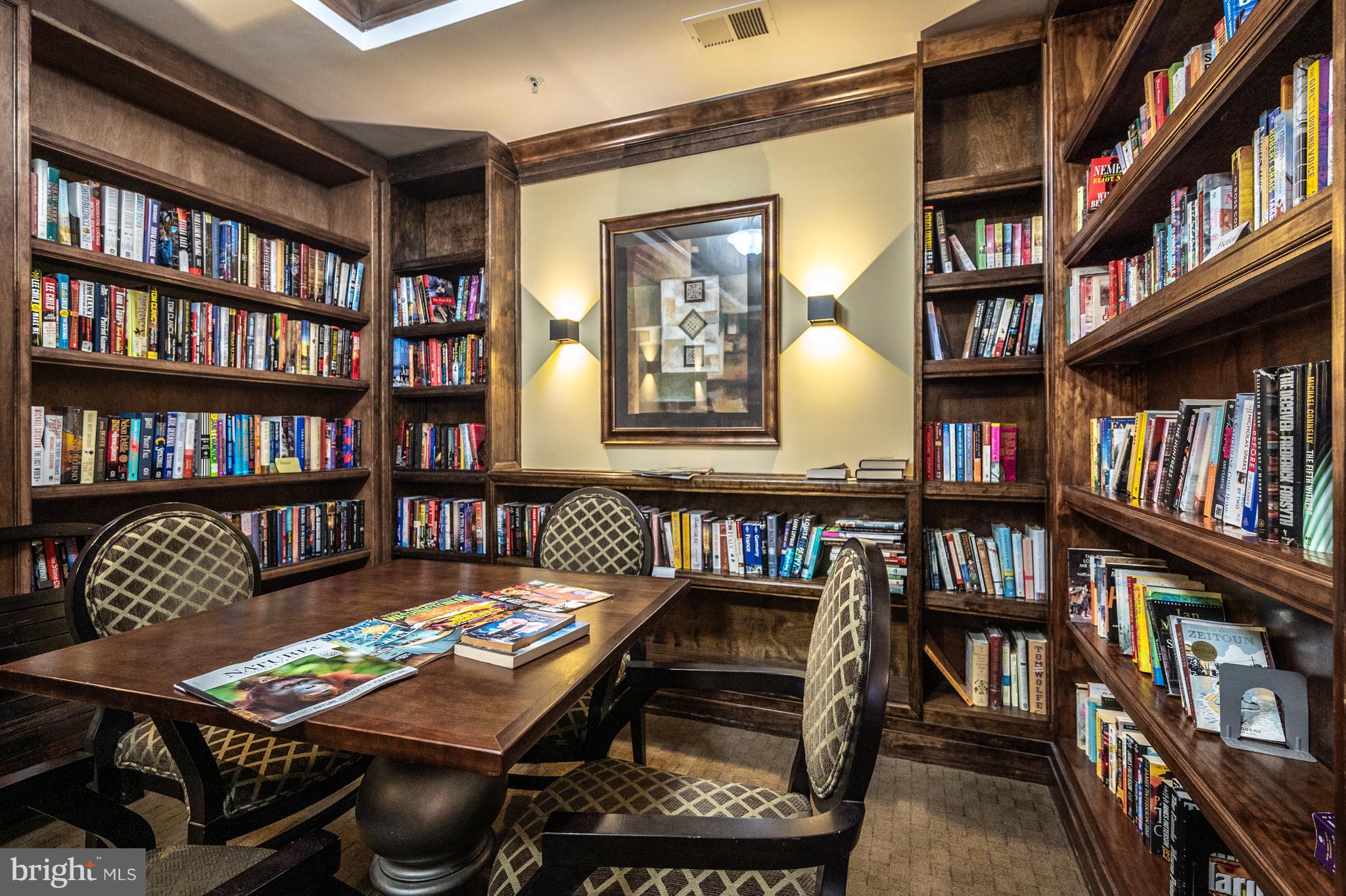 HIDDENBROOK - Residential