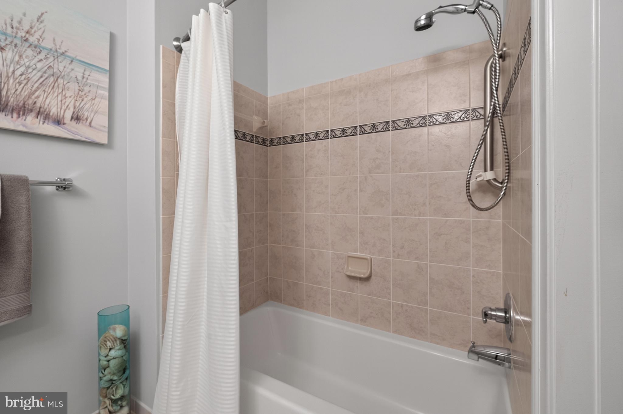 HIDDENBROOK - Residential