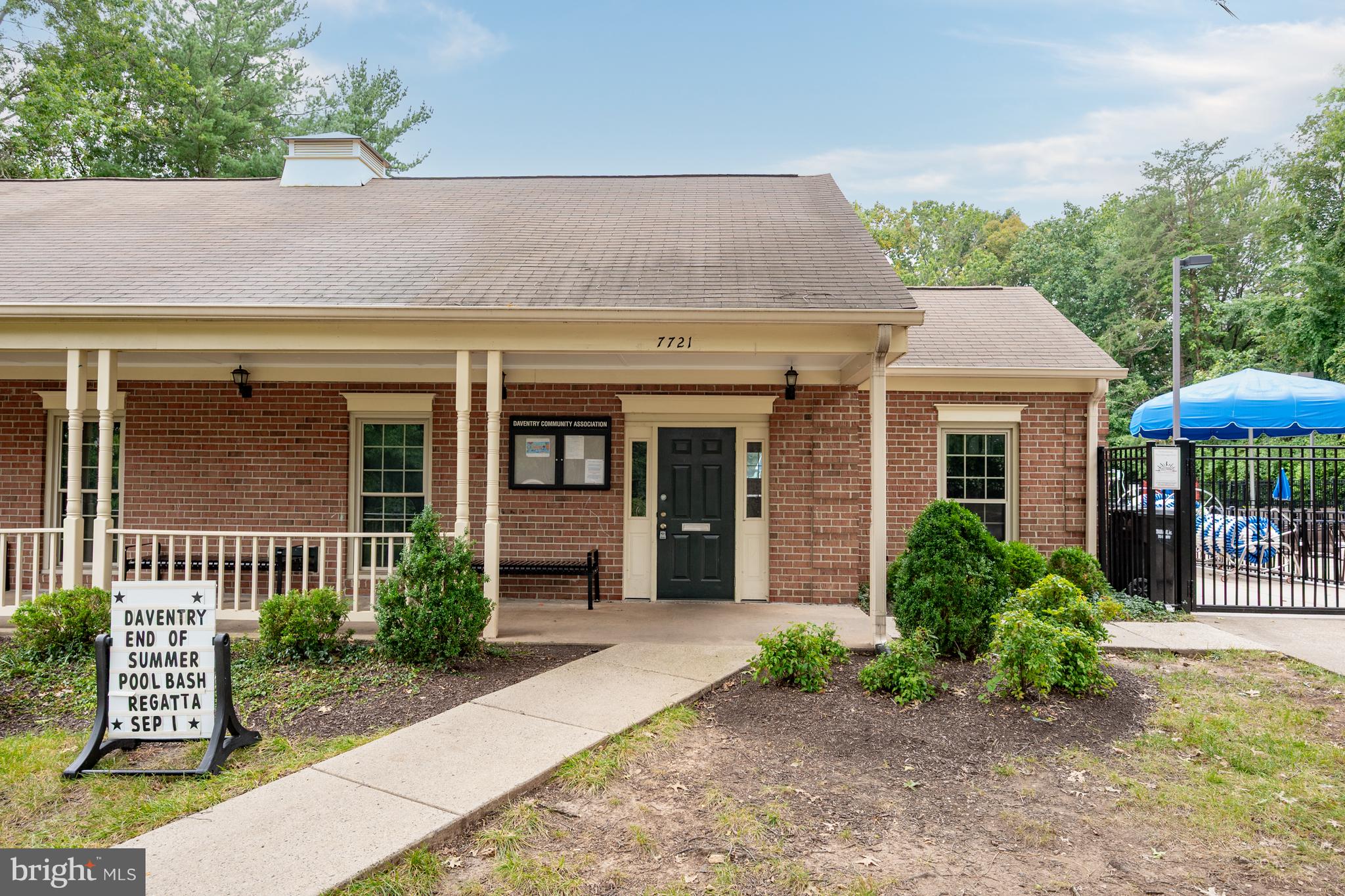 HIDDENBROOK - Residential