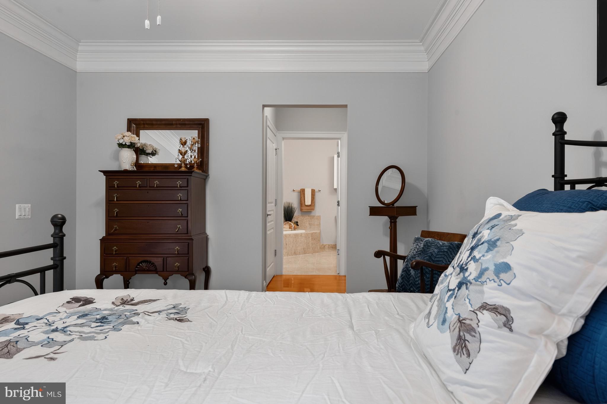 HIDDENBROOK - Residential